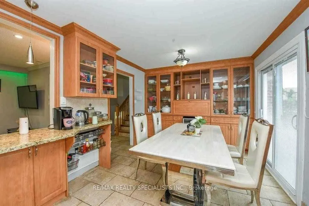 2 Marchbank Crescent