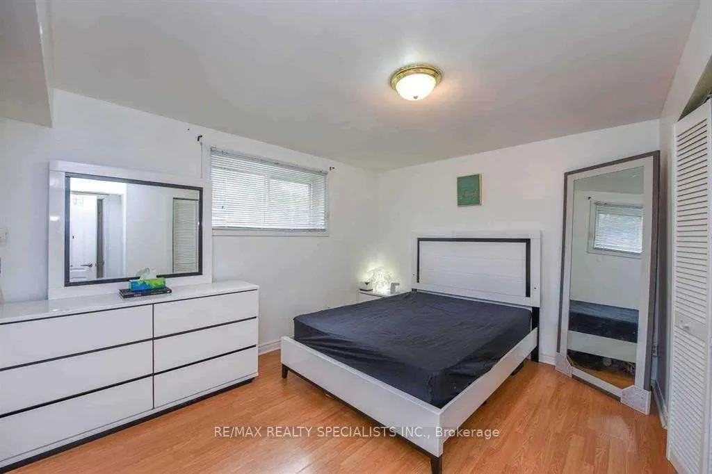 2 Marchbank Crescent