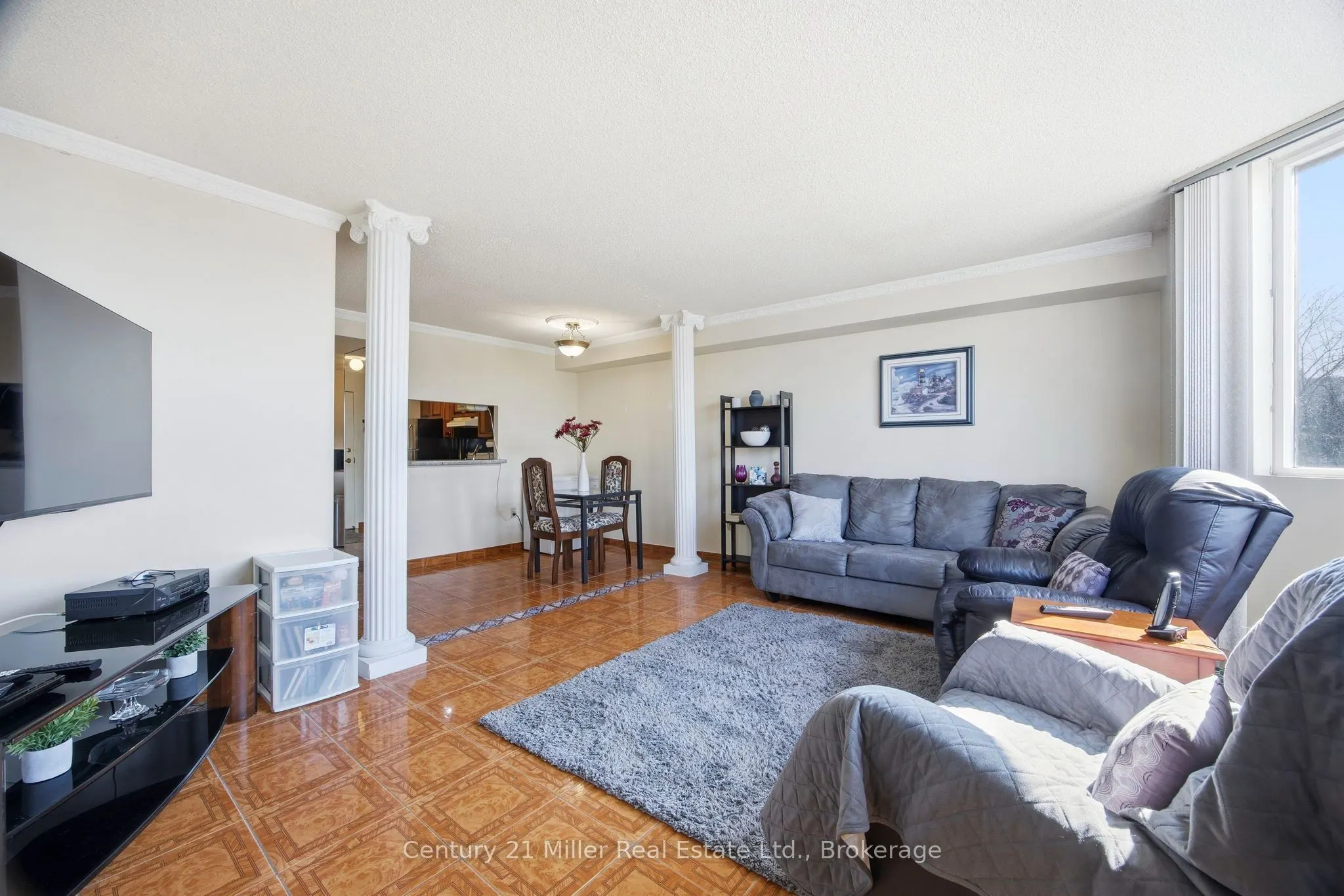 3845 Lake Shore Boulevard W #411