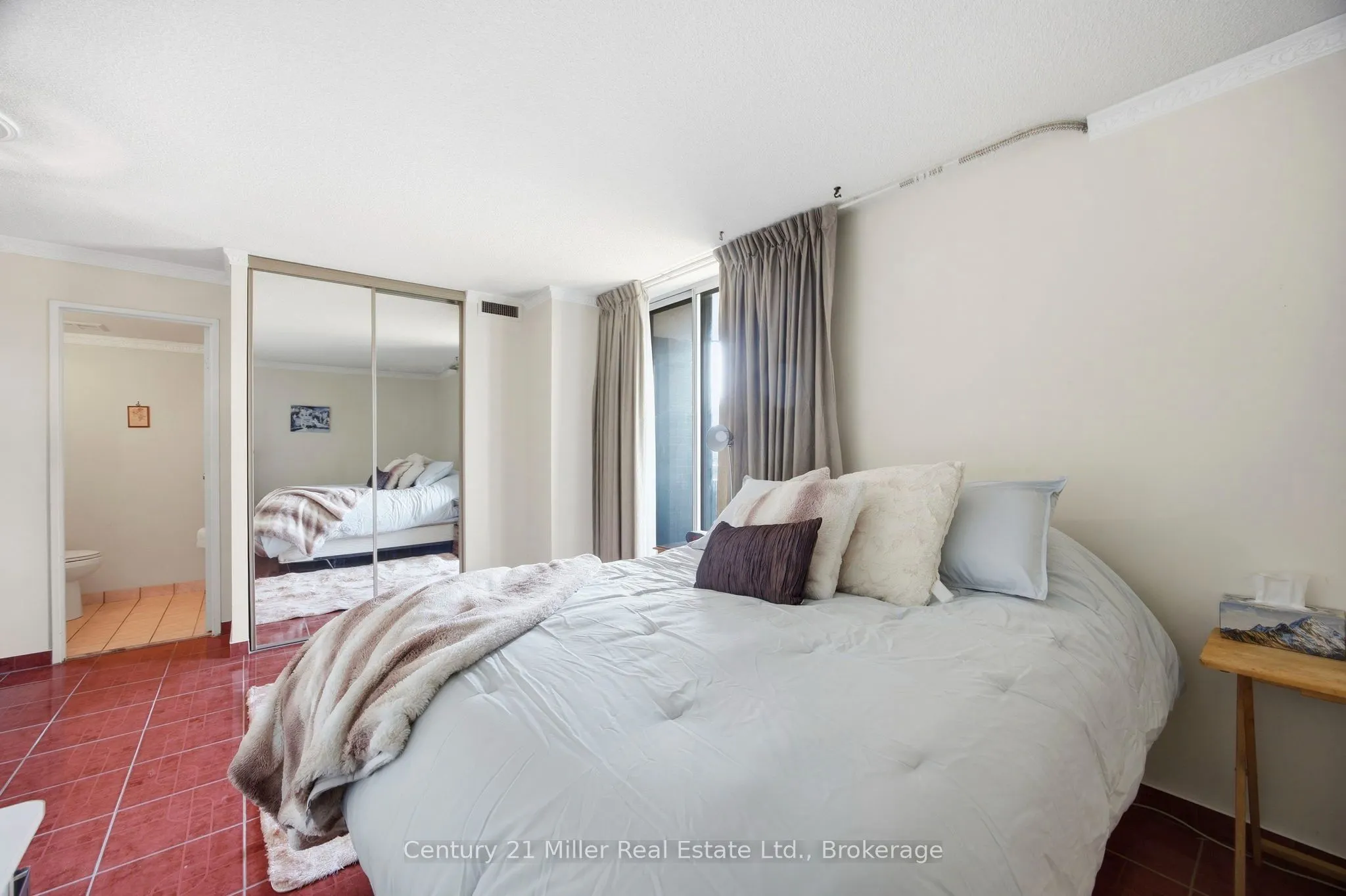 3845 Lake Shore Boulevard W #411
