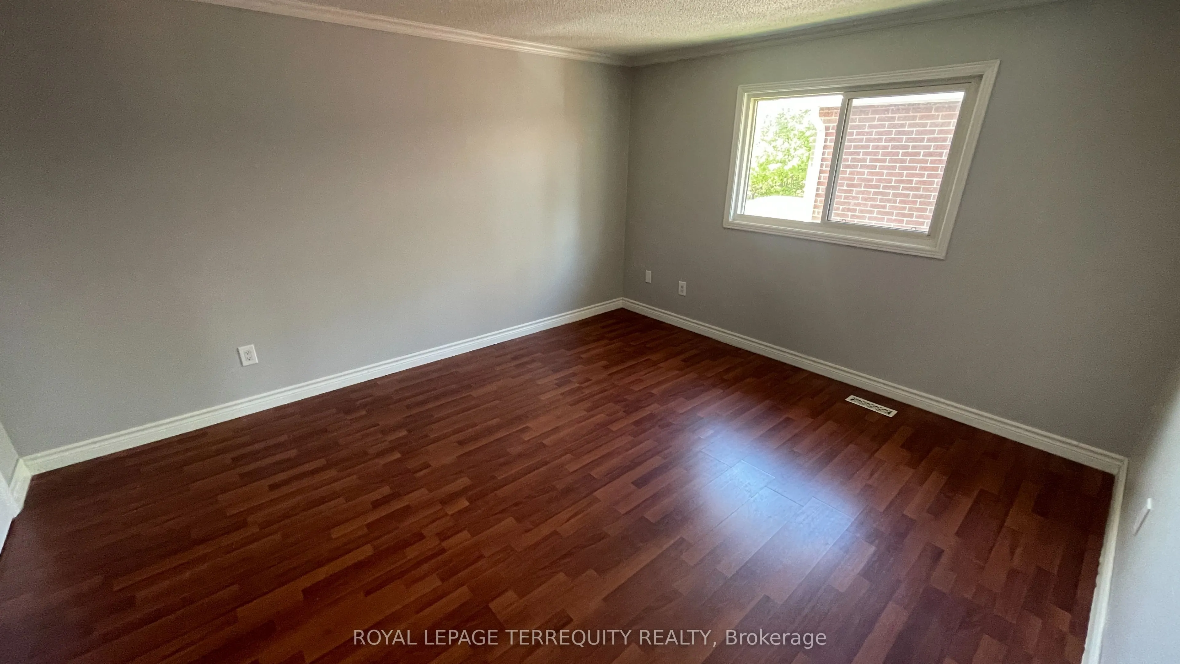 3151 Bracknell Crescent