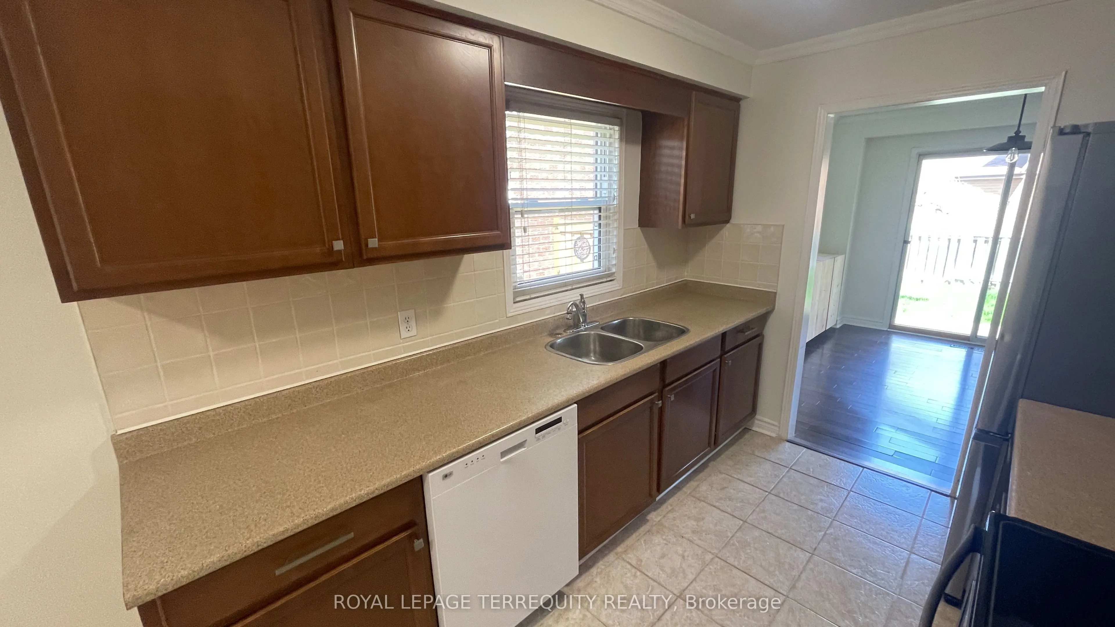 3151 Bracknell Crescent