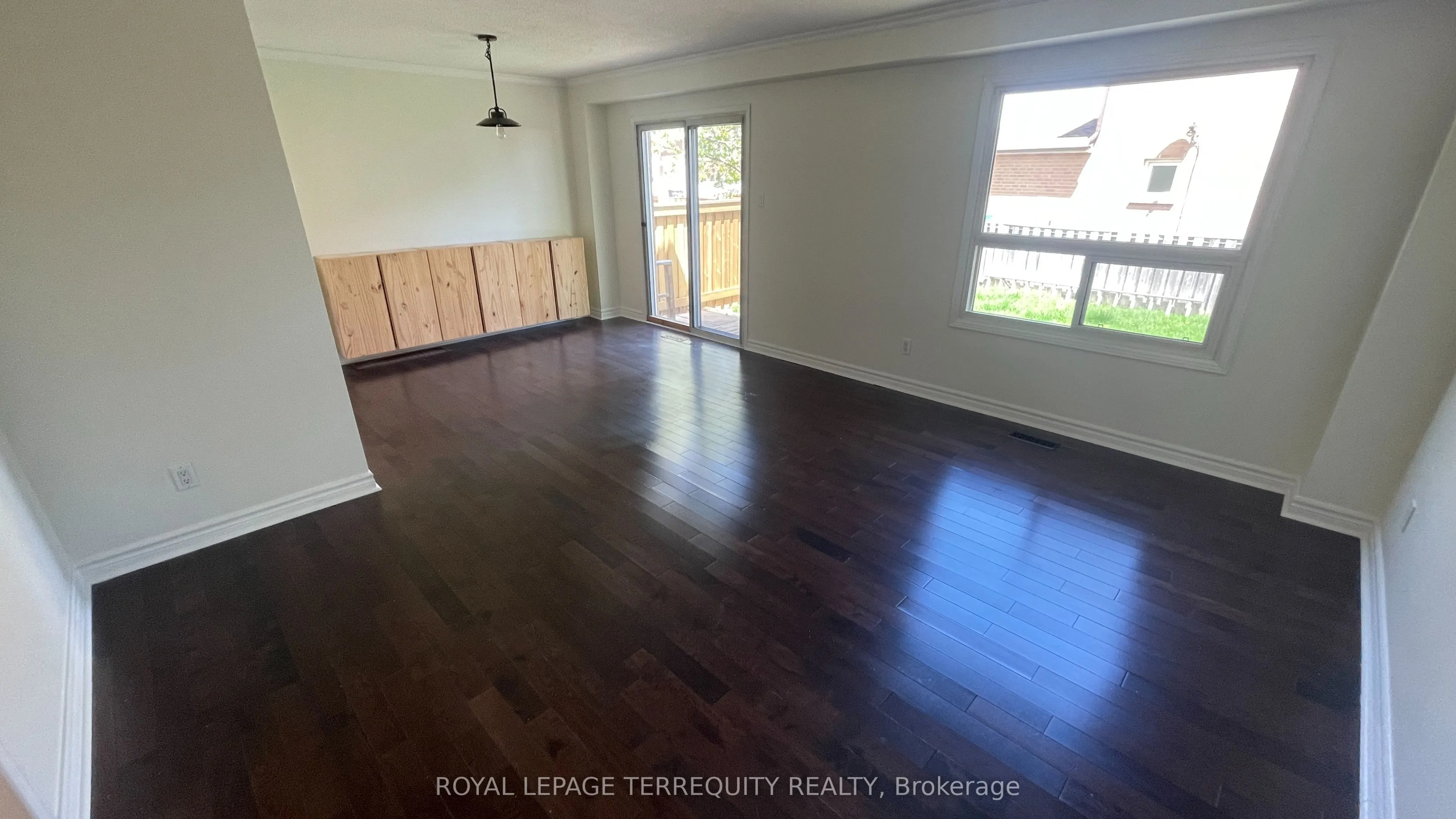3151 Bracknell Crescent