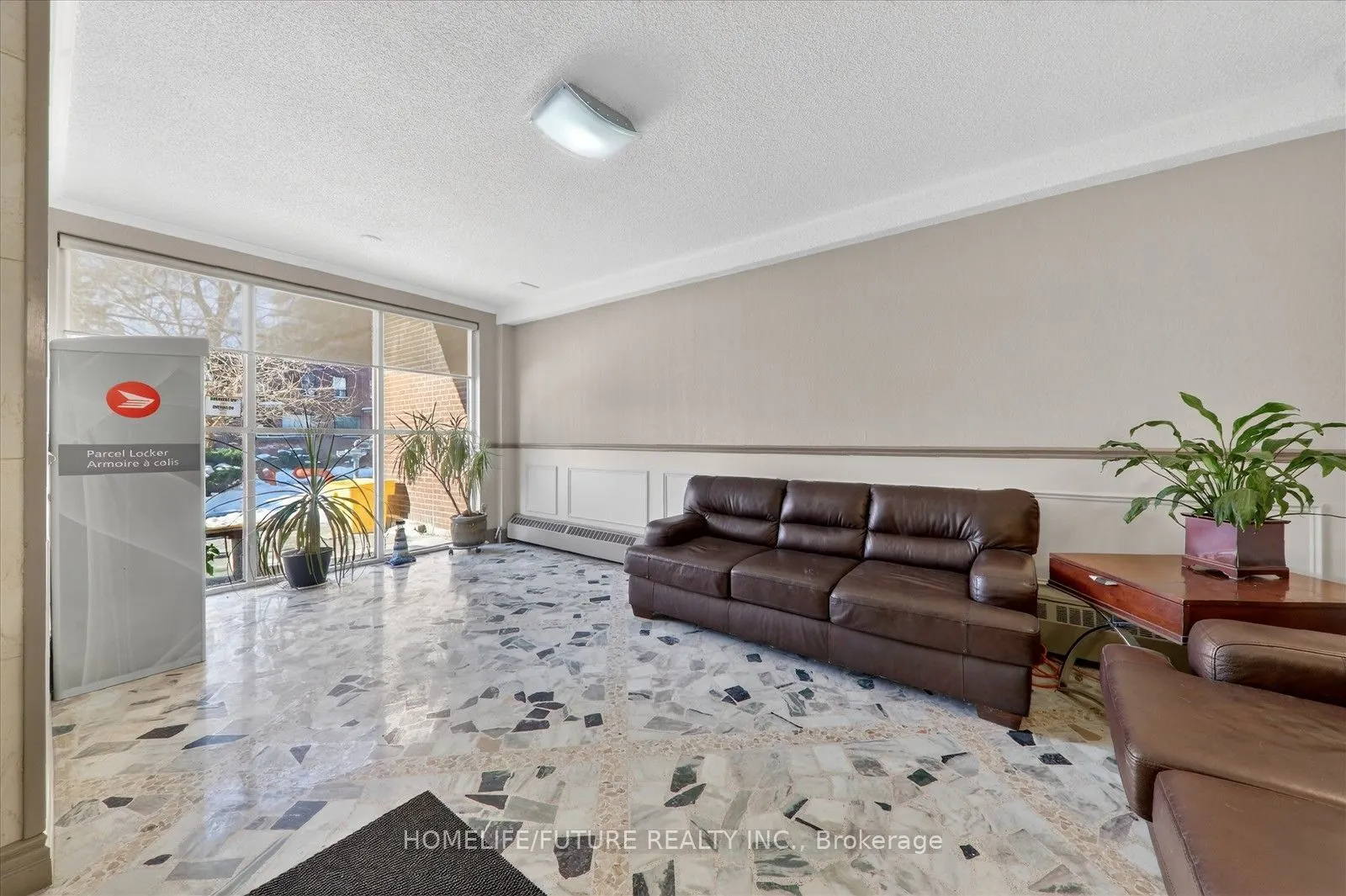 15 Elizabeth Street N #704