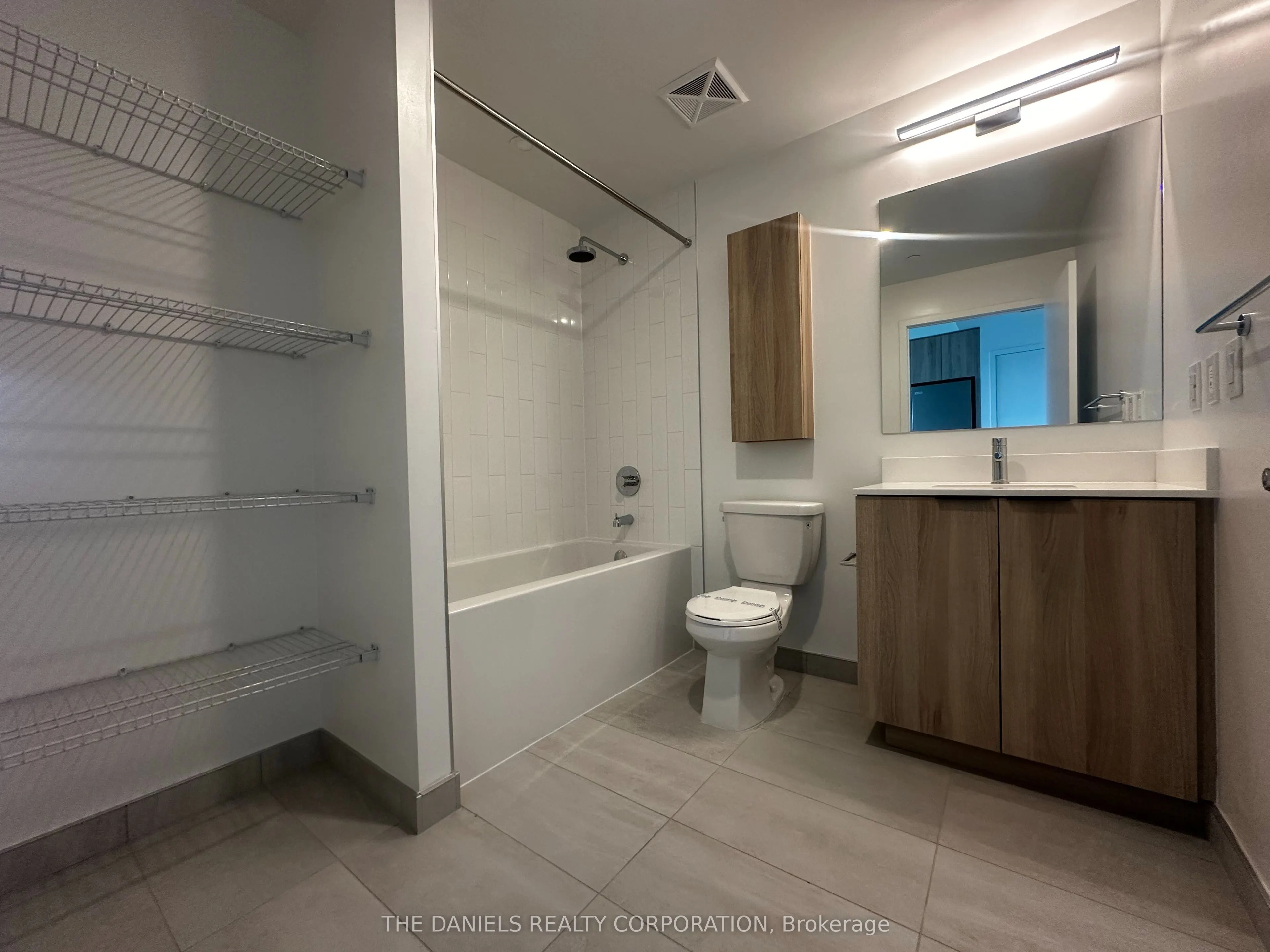 2485 Eglinton Avenue W #924