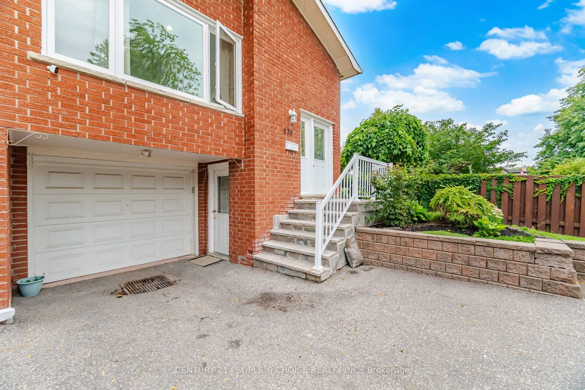 578 Cavell Drive