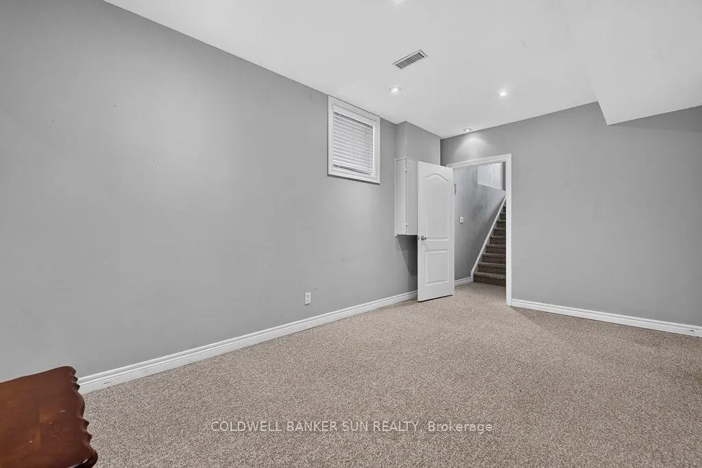 1059 Eager Road