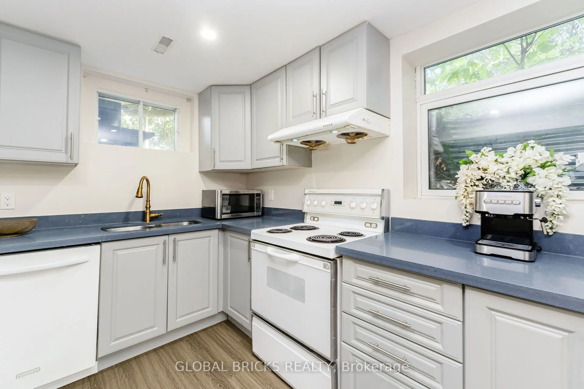 6190 Saltmarsh Court