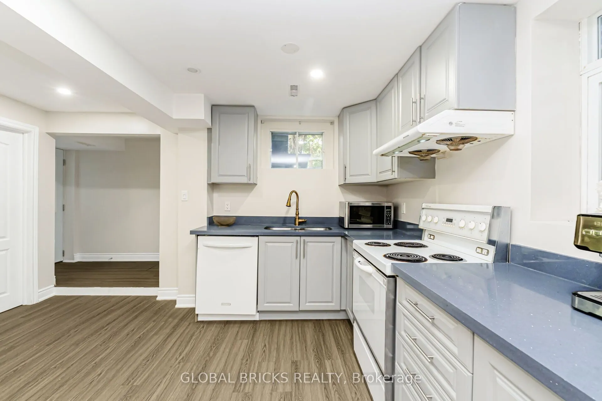 6190 Saltmarsh Court