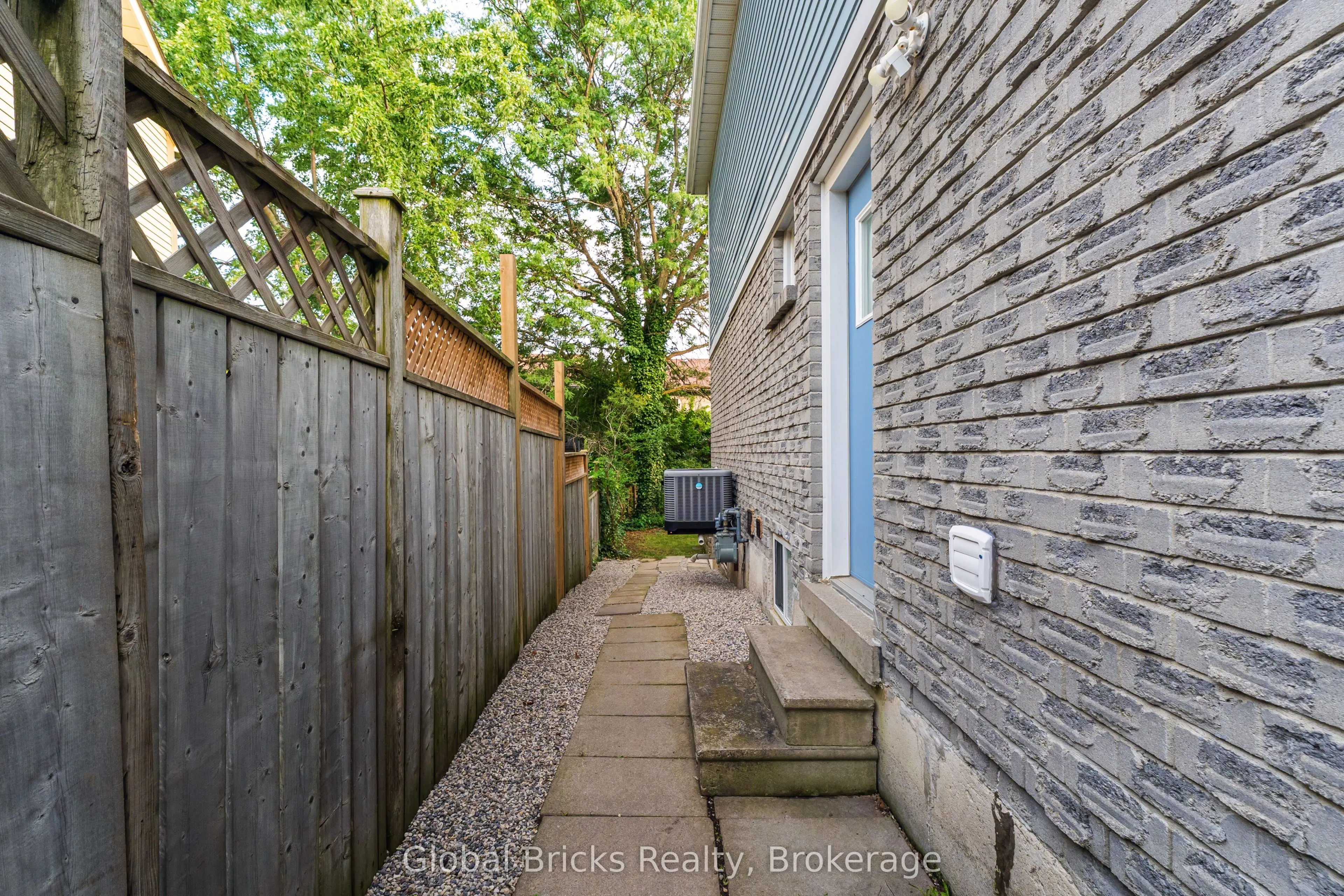 6190 Saltmarsh Court