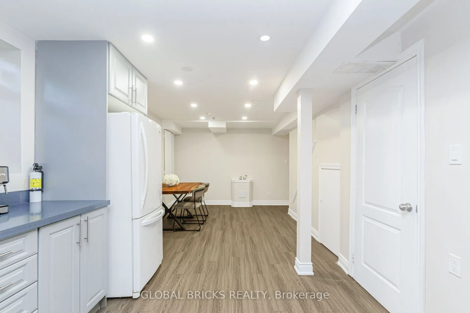 6190 Saltmarsh Court