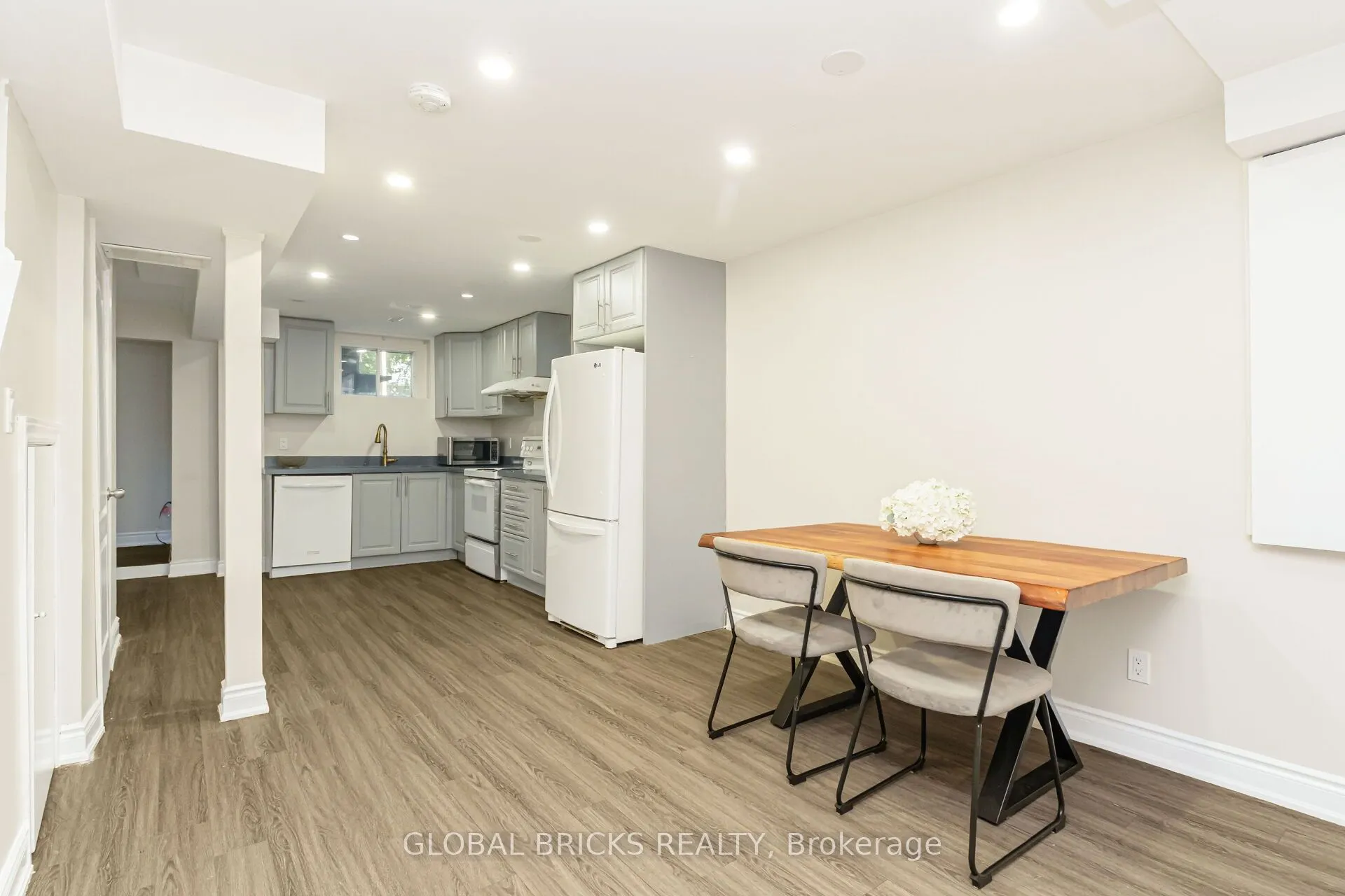 6190 Saltmarsh Court