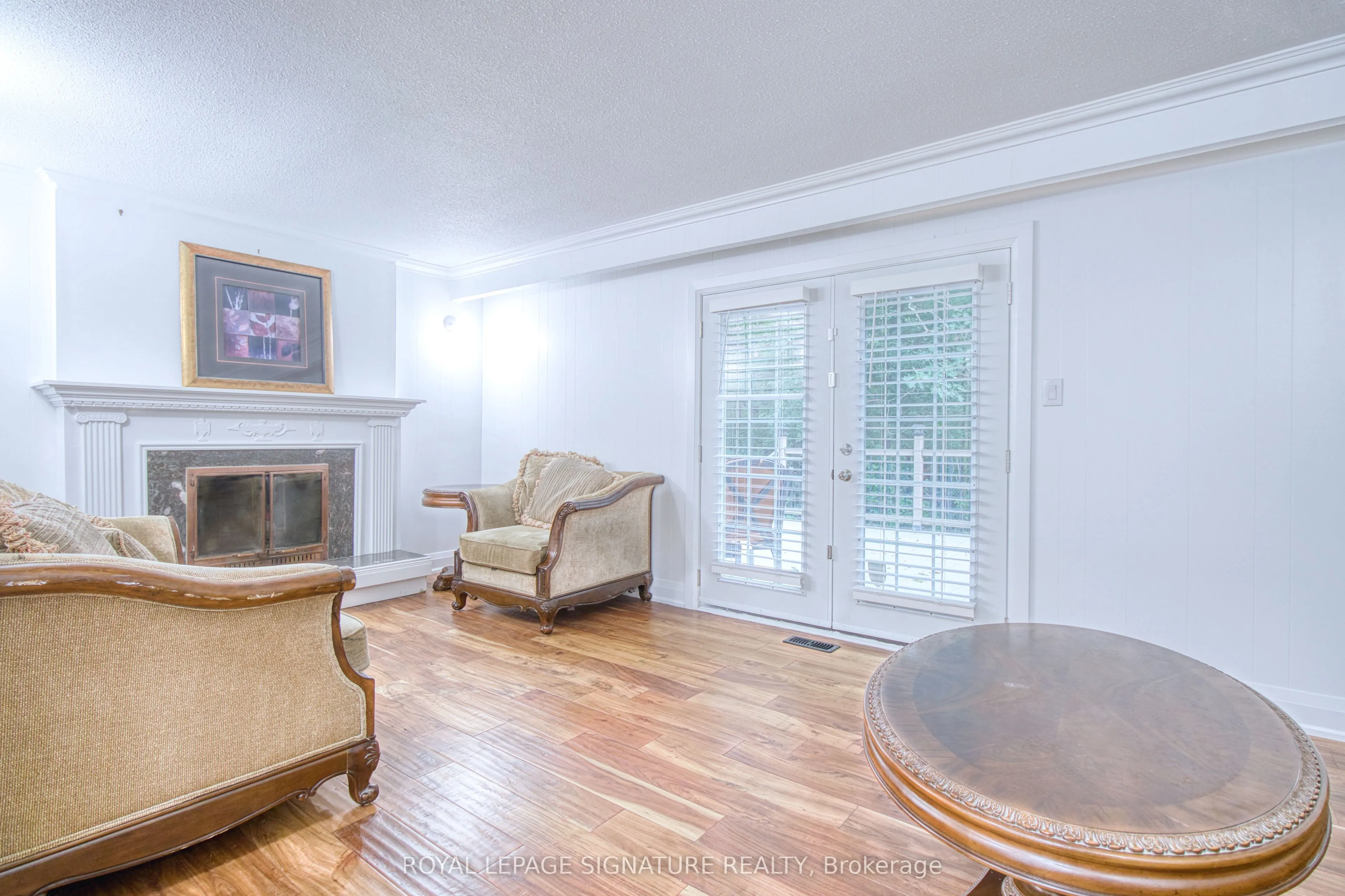1414 Harmsworth Square