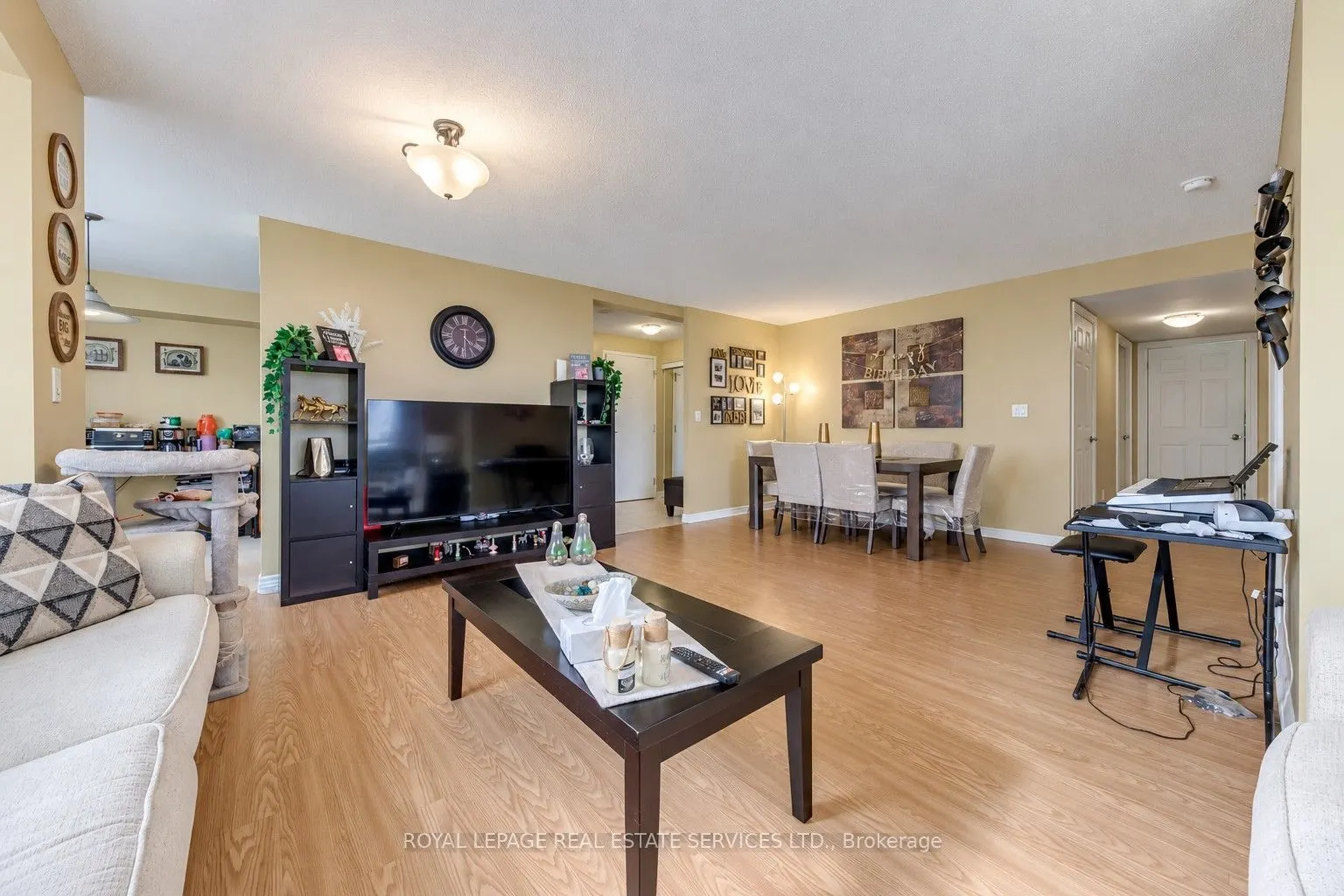 3888 Duke Of York Boulevard #1433