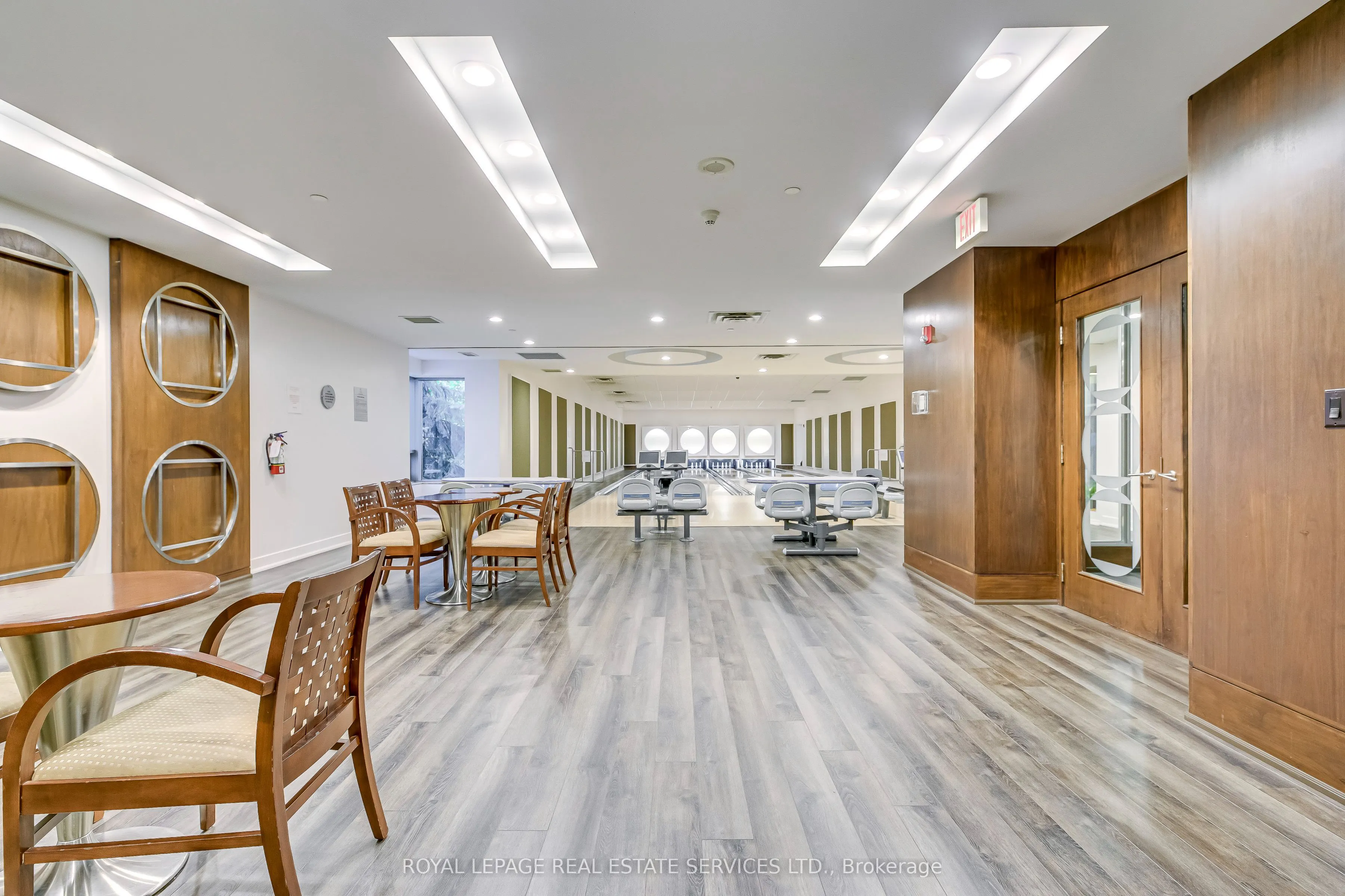 3888 Duke Of York Boulevard #1433