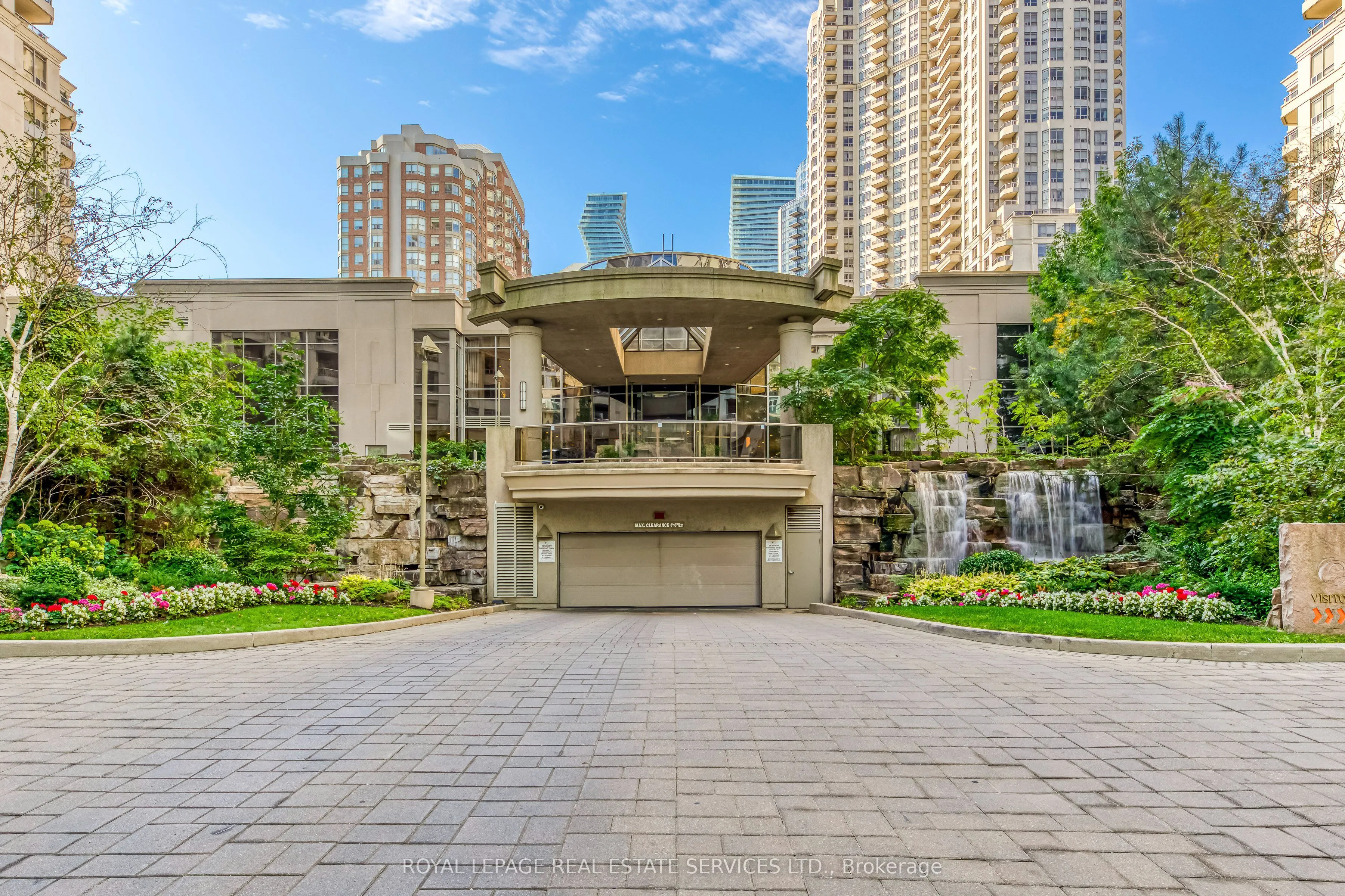 3888 Duke Of York Boulevard #1433