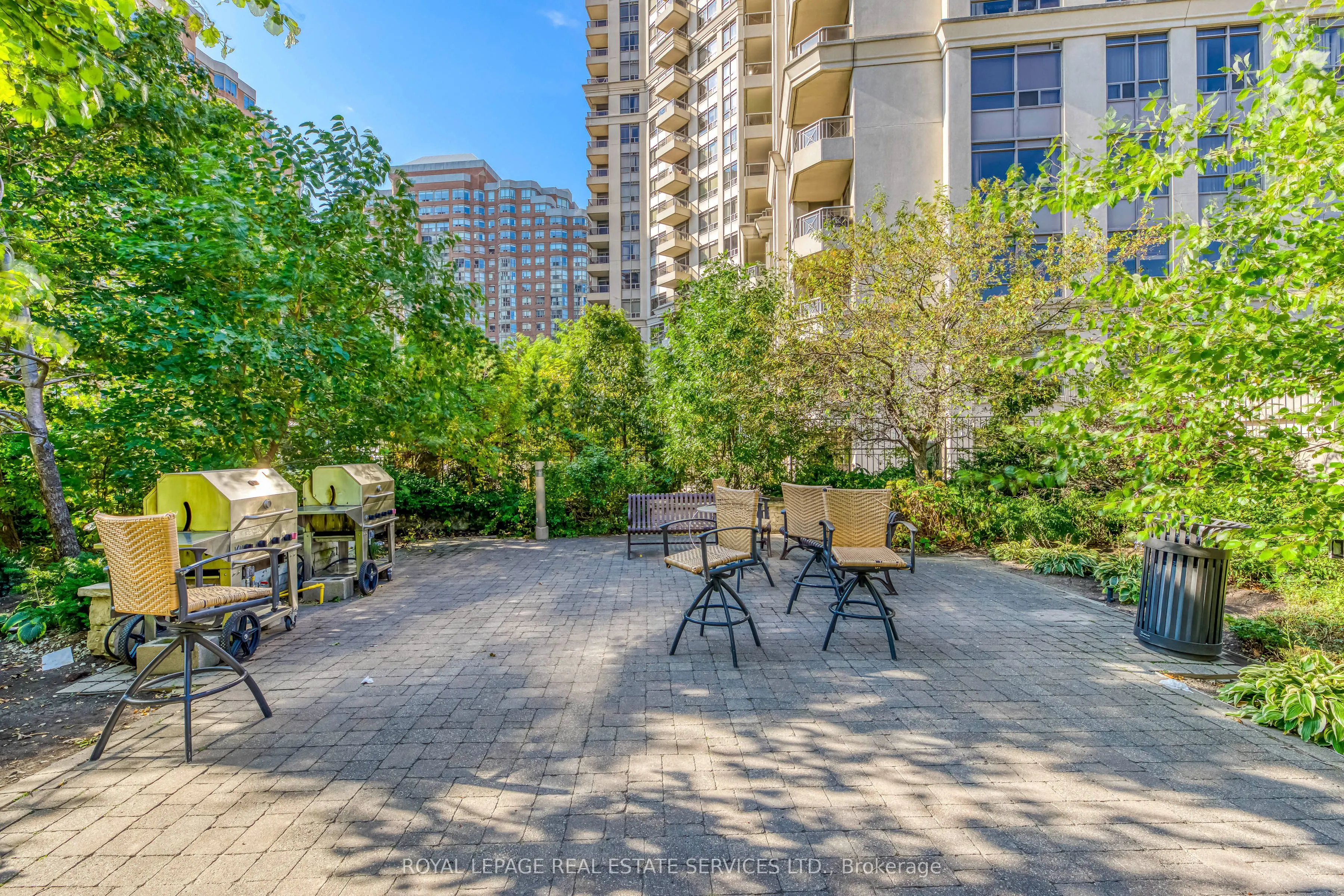 3888 Duke Of York Boulevard #1433