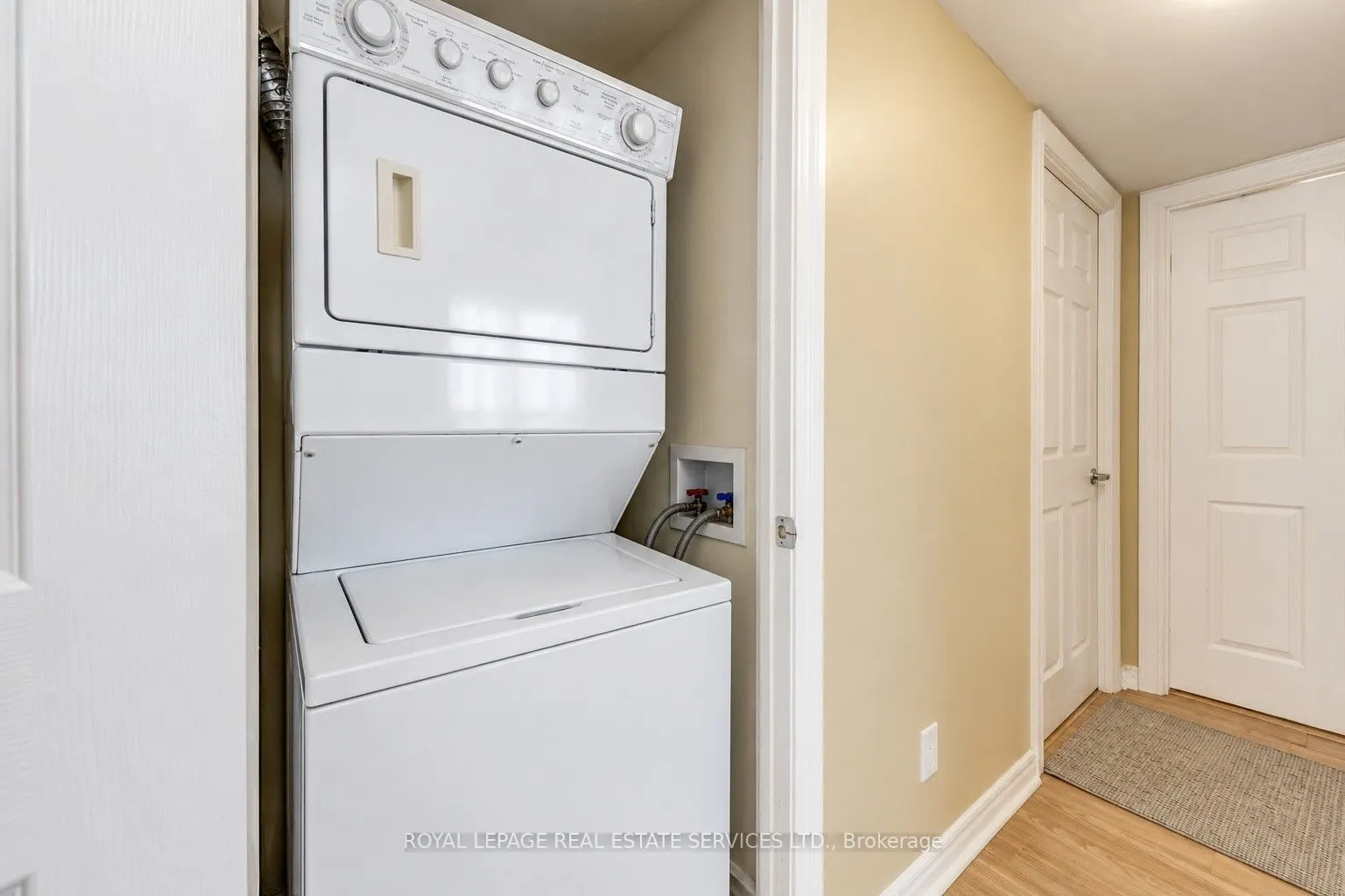 3888 Duke Of York Boulevard #1433