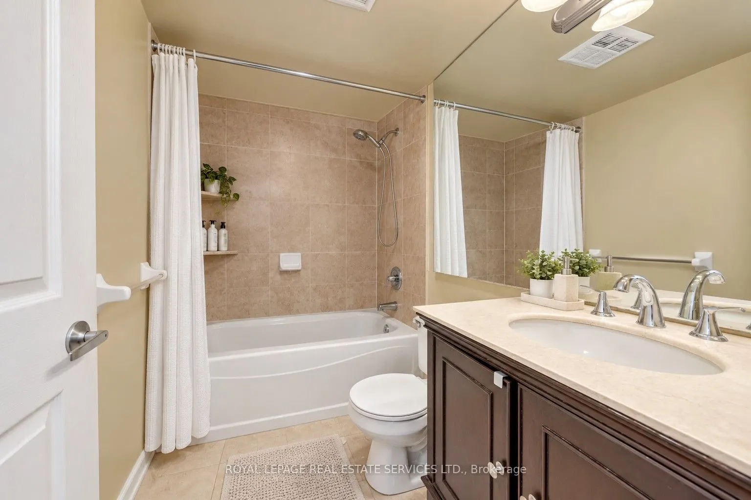 3888 Duke Of York Boulevard #1433