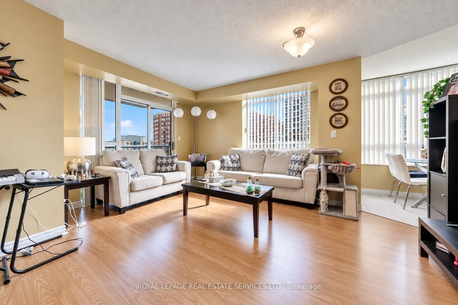 3888 Duke Of York Boulevard #1433