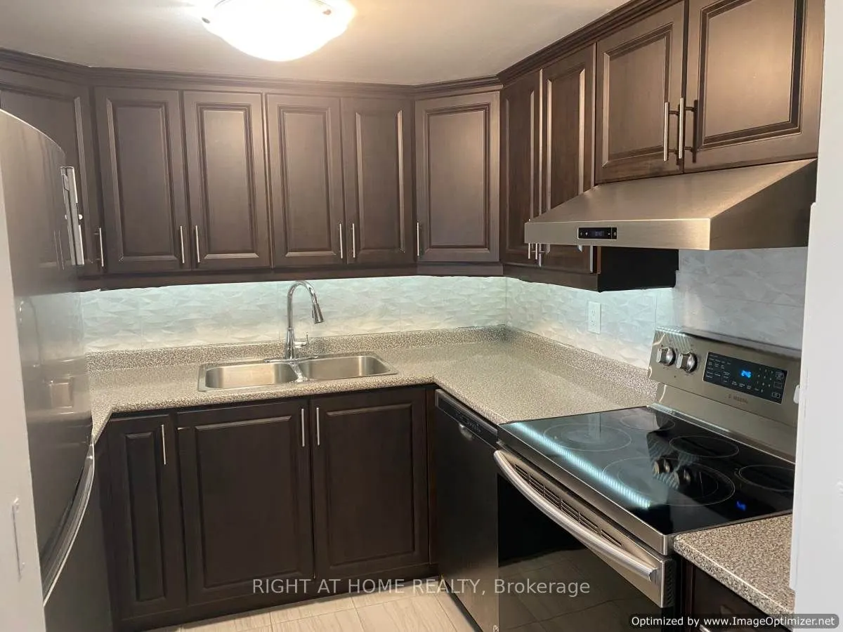 25 Agnes Street #302