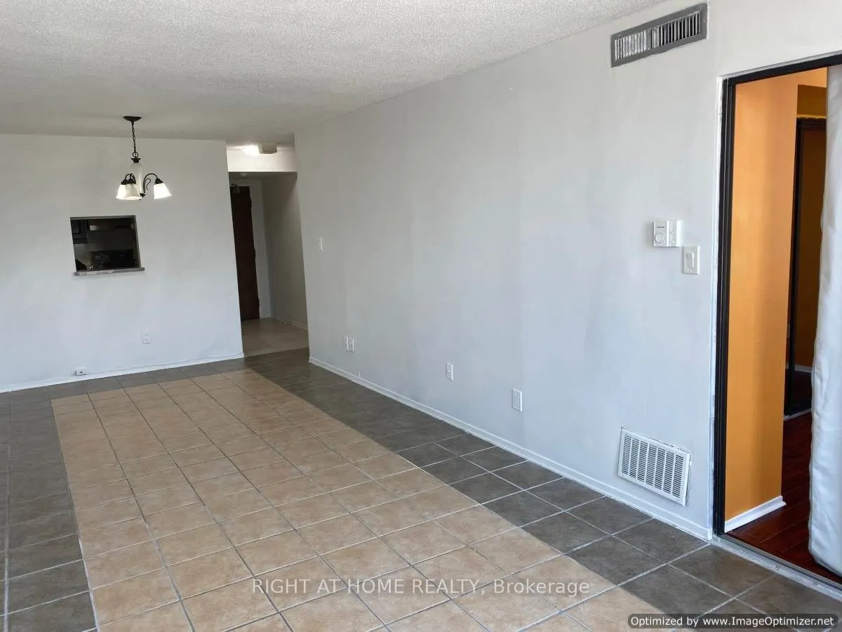 25 Agnes Street #302