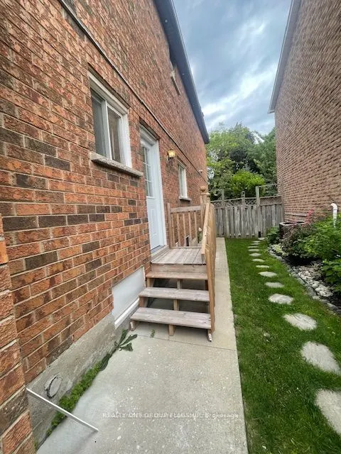 3665 Colonial lower Drive