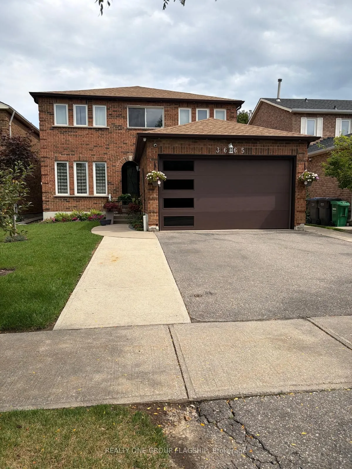 3665 Colonial lower Drive