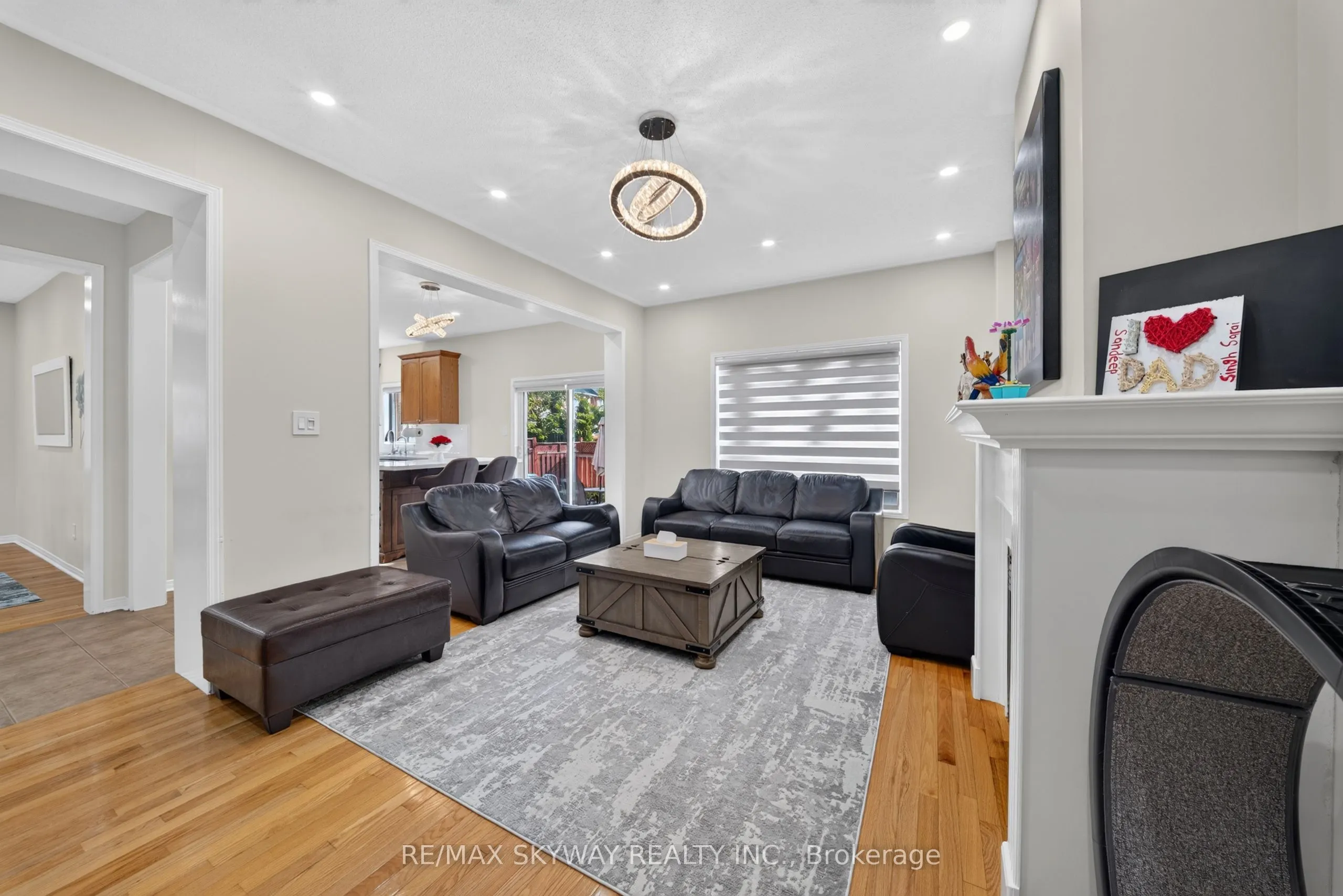 59 Crystal Glen Crescent