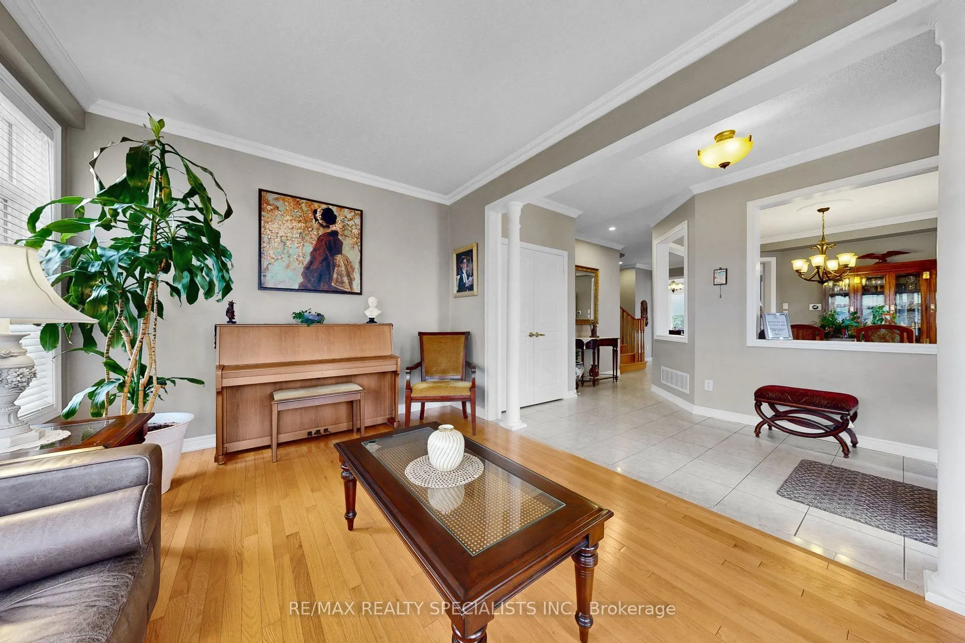 1239 Fox Crescent