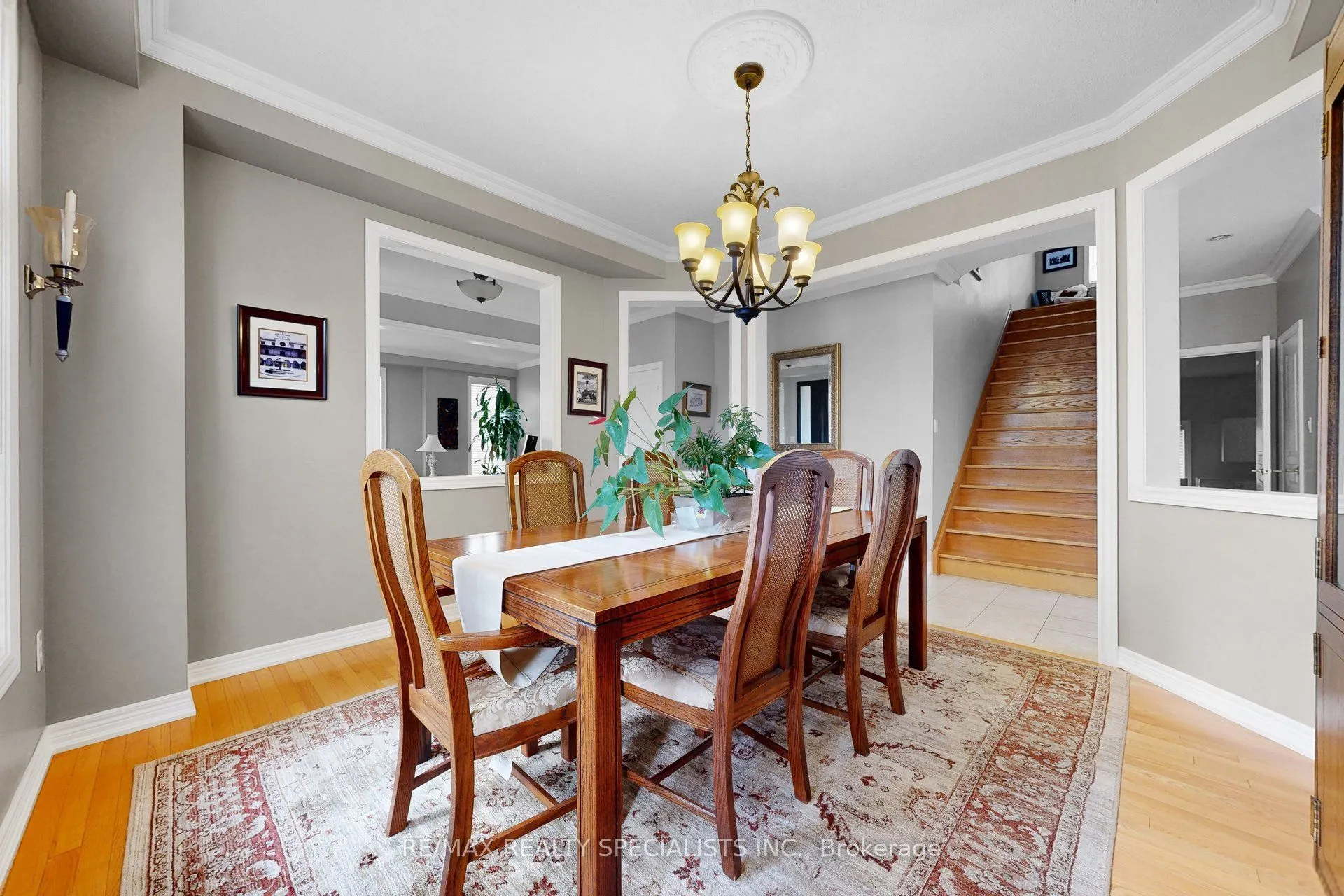 1239 Fox Crescent