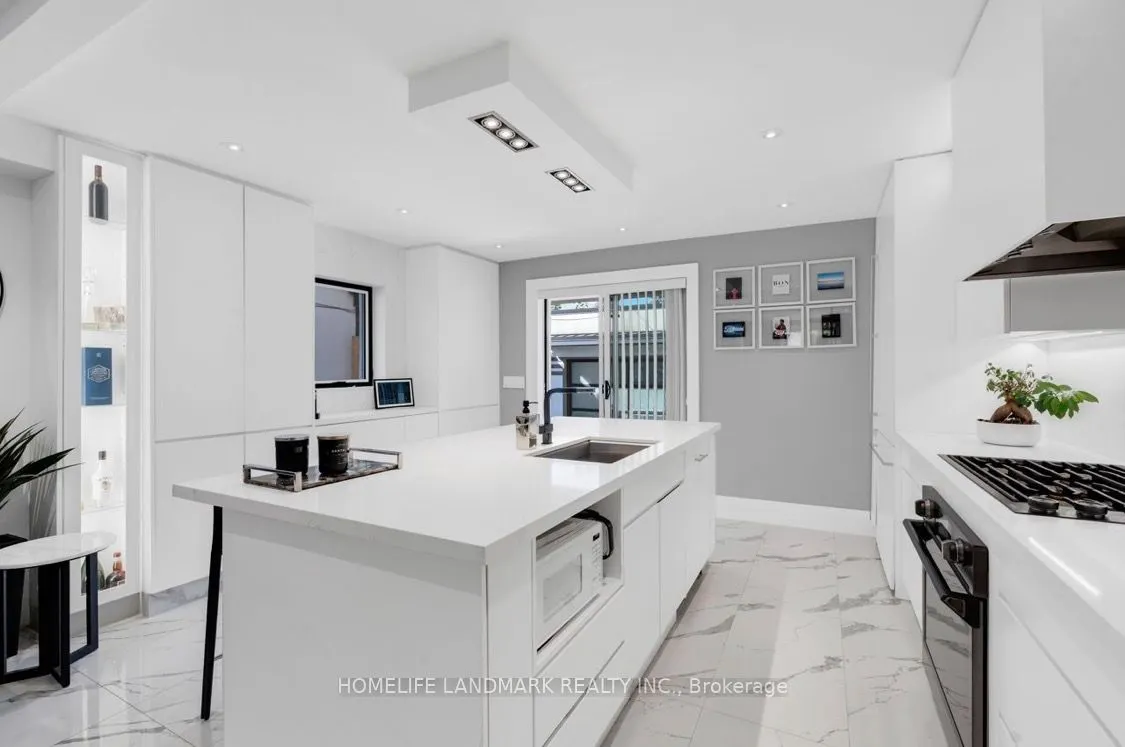 58 Carrick Avenue #upper