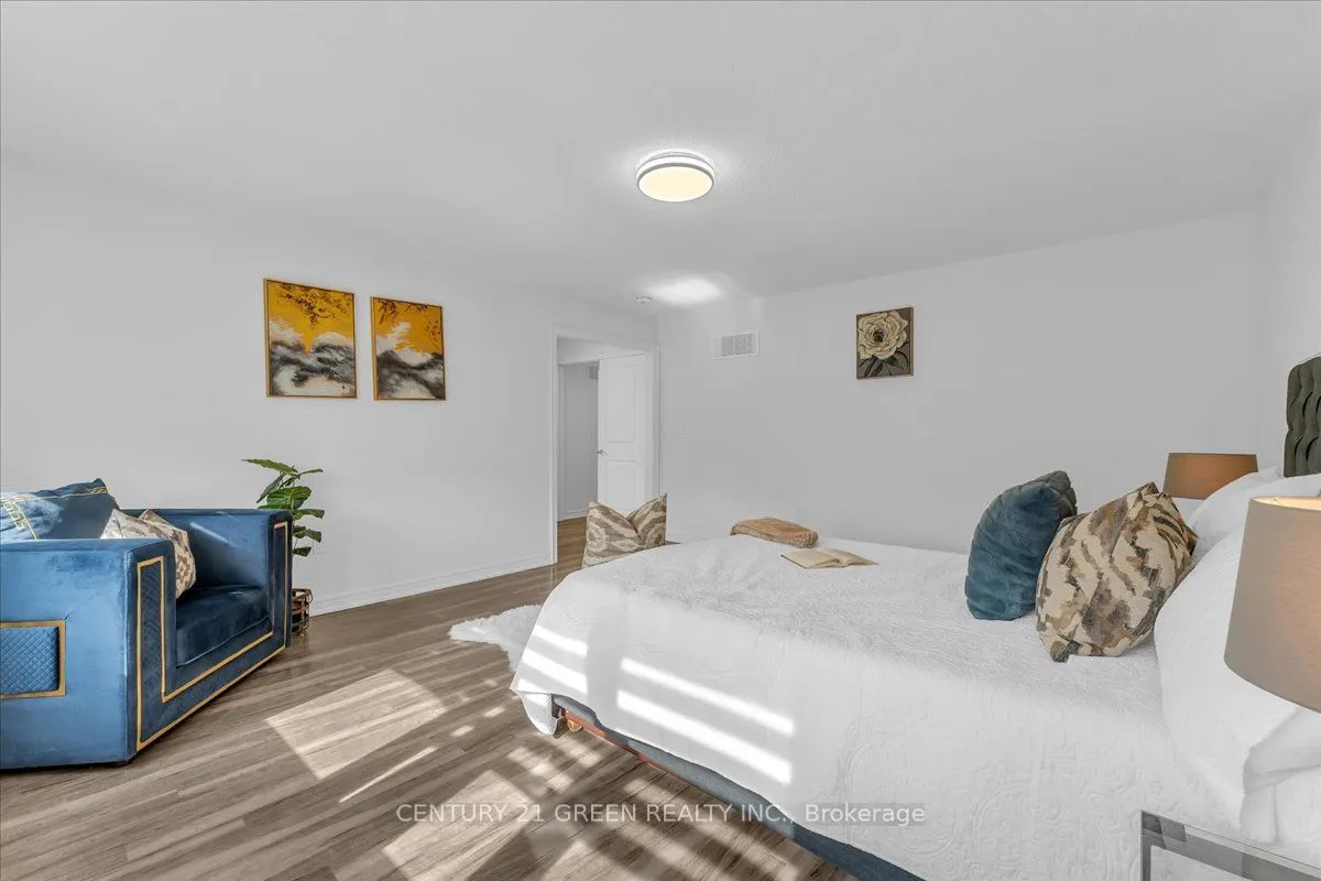 16 Grendon Crescent