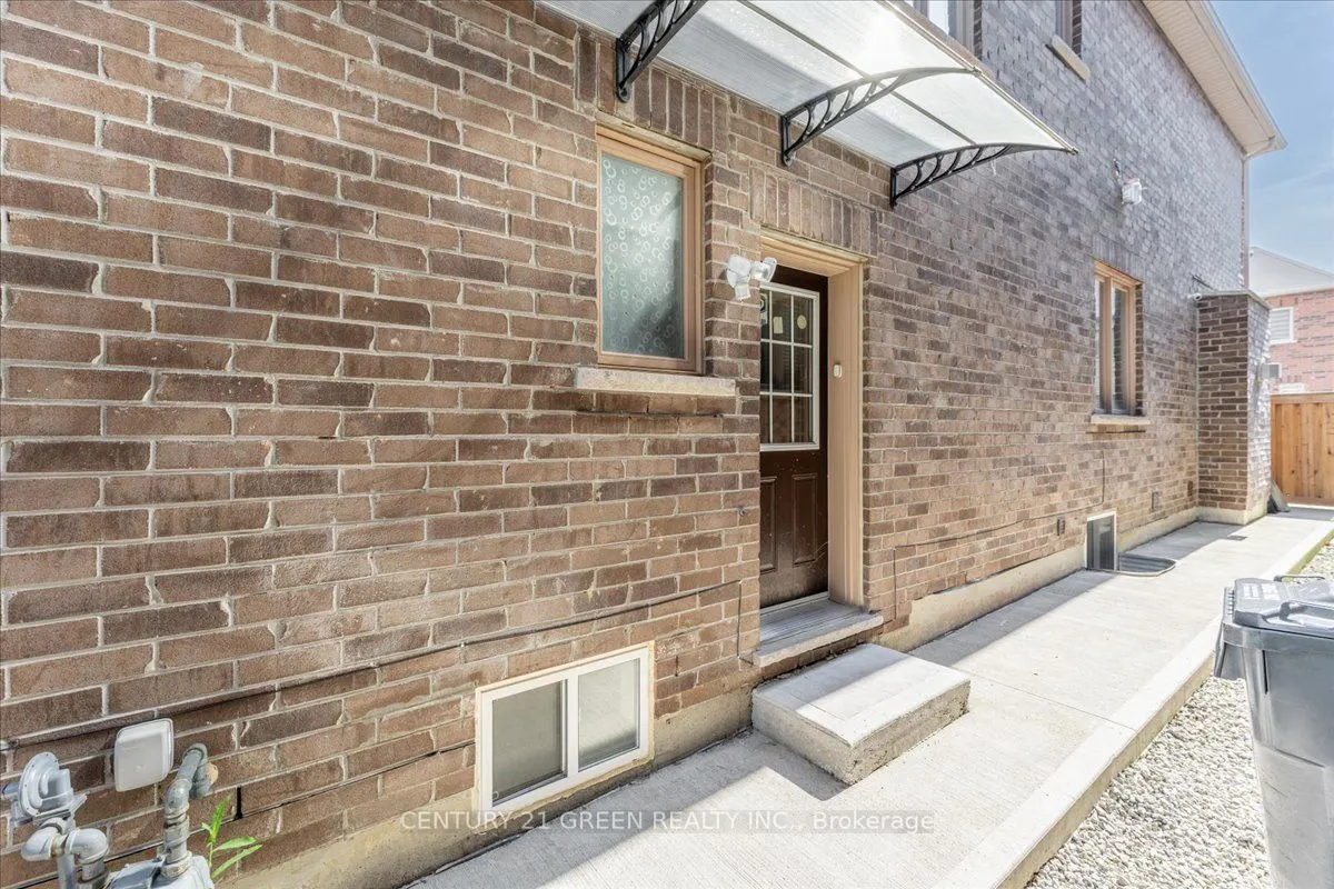 16 Grendon Crescent