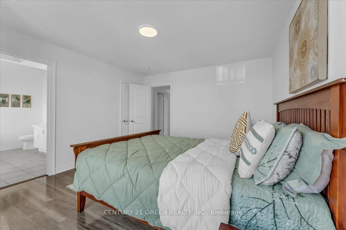 16 Grendon Crescent