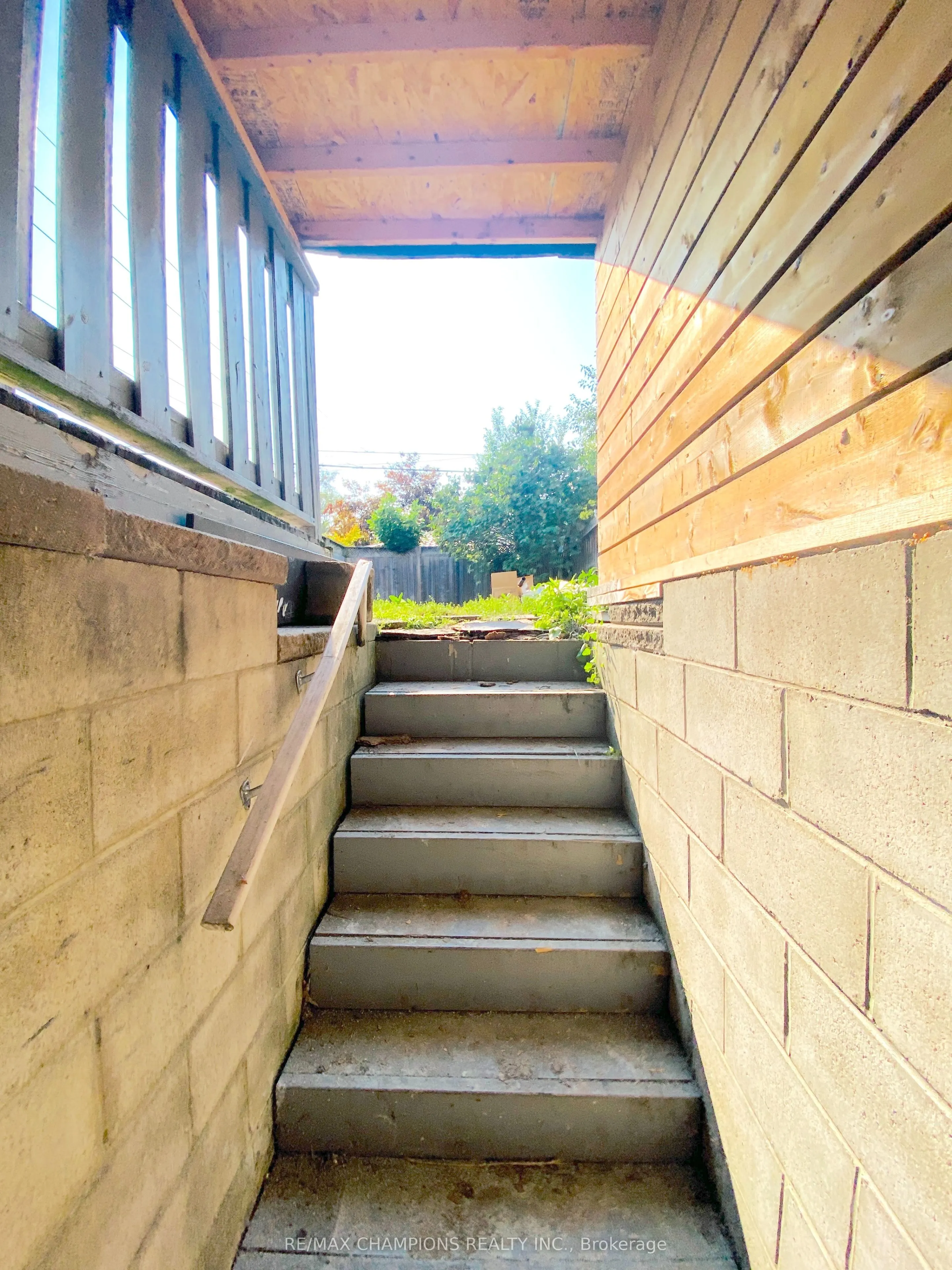 734 Willard Avenue #Main