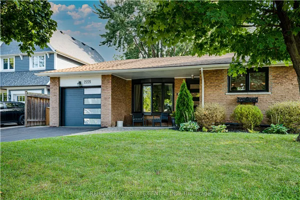 2221 Wyandotte Drive