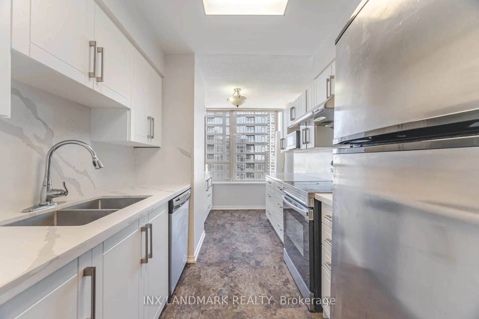 330 Rathburn Road W #2008