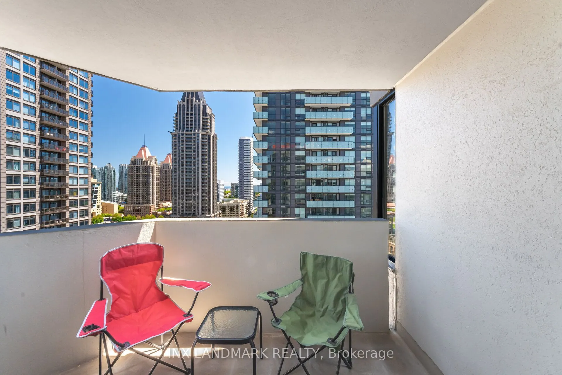 330 Rathburn Road W #2008