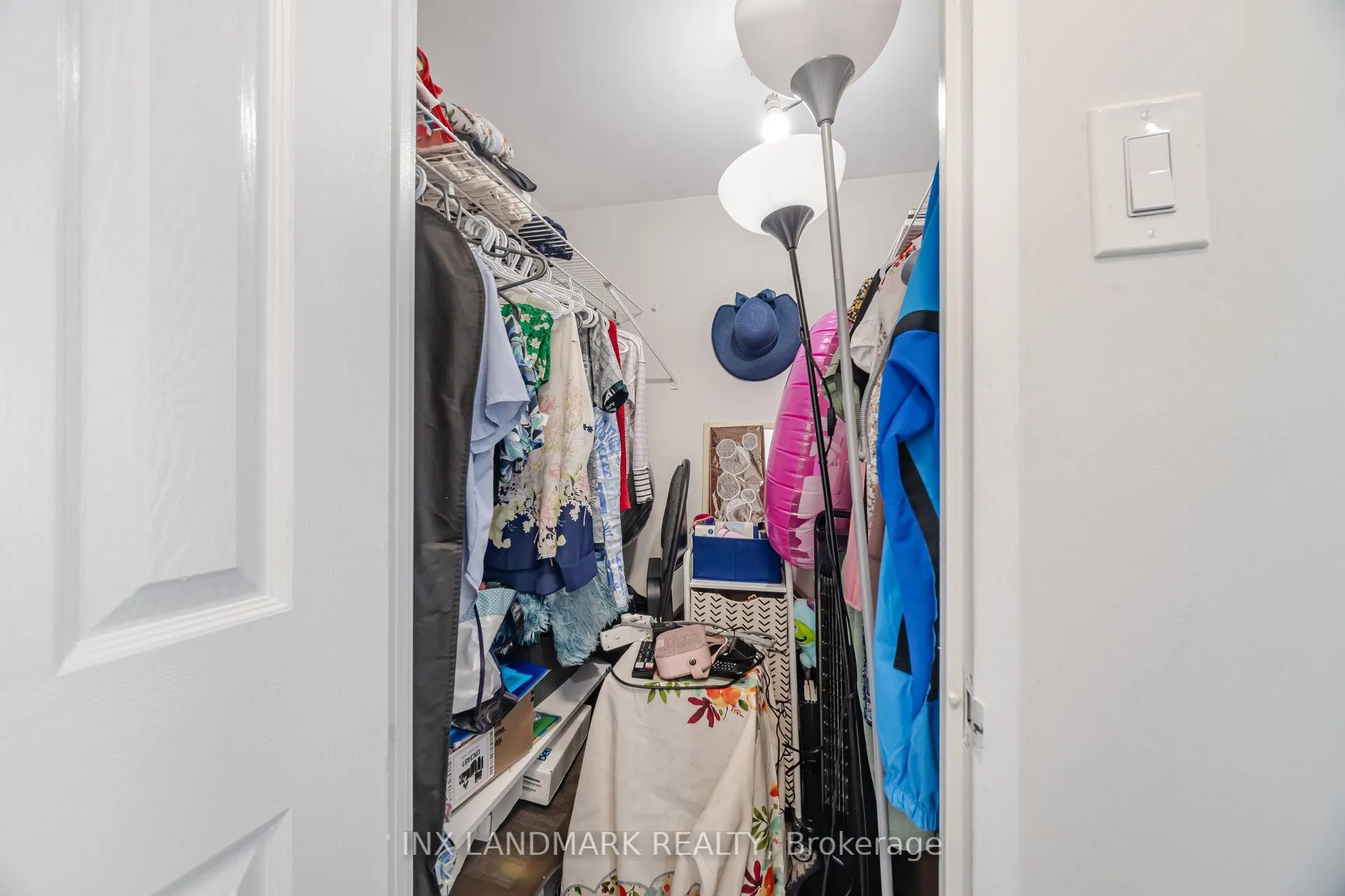 330 Rathburn Road W #2008