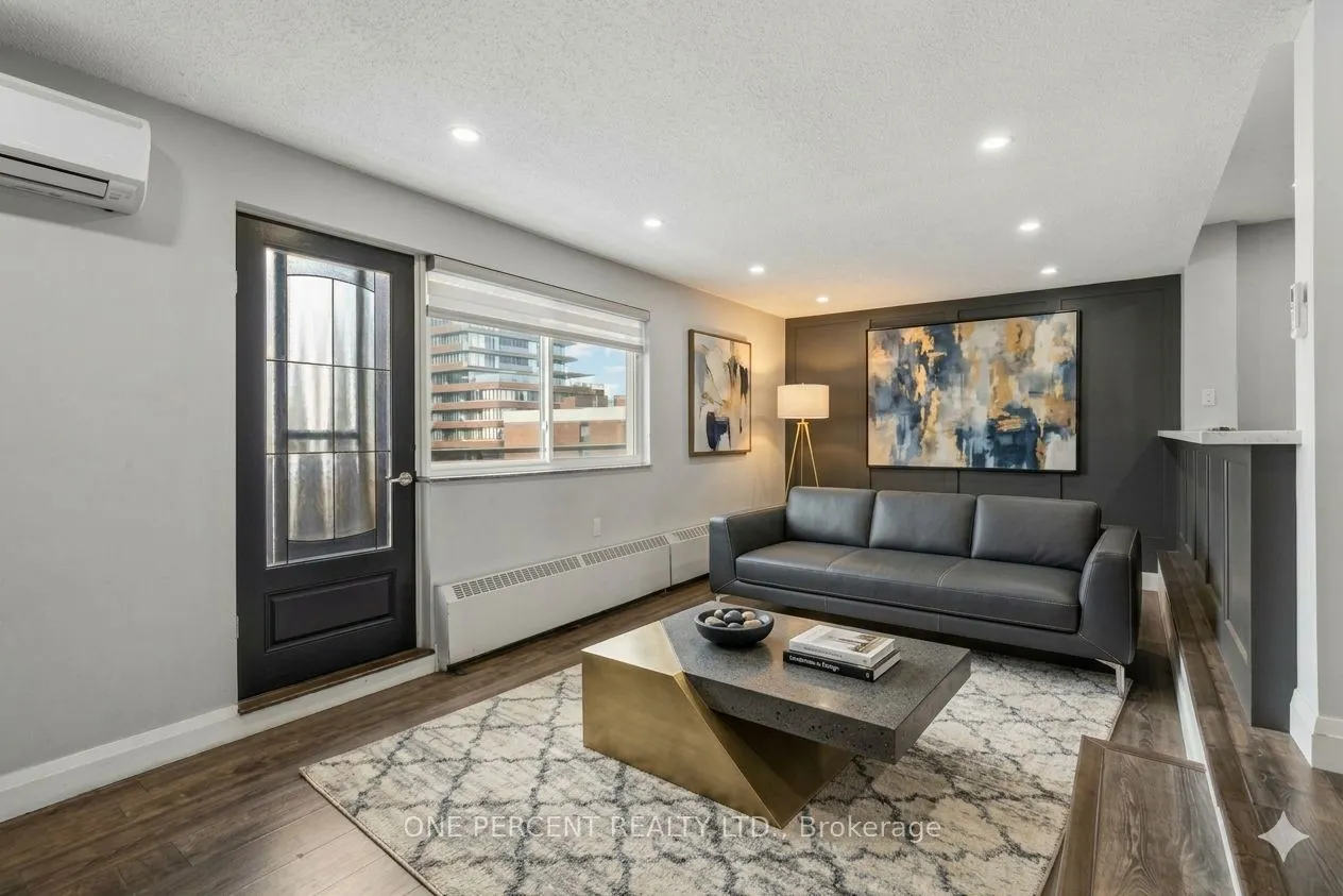 15 Elizabeth Street N #1005