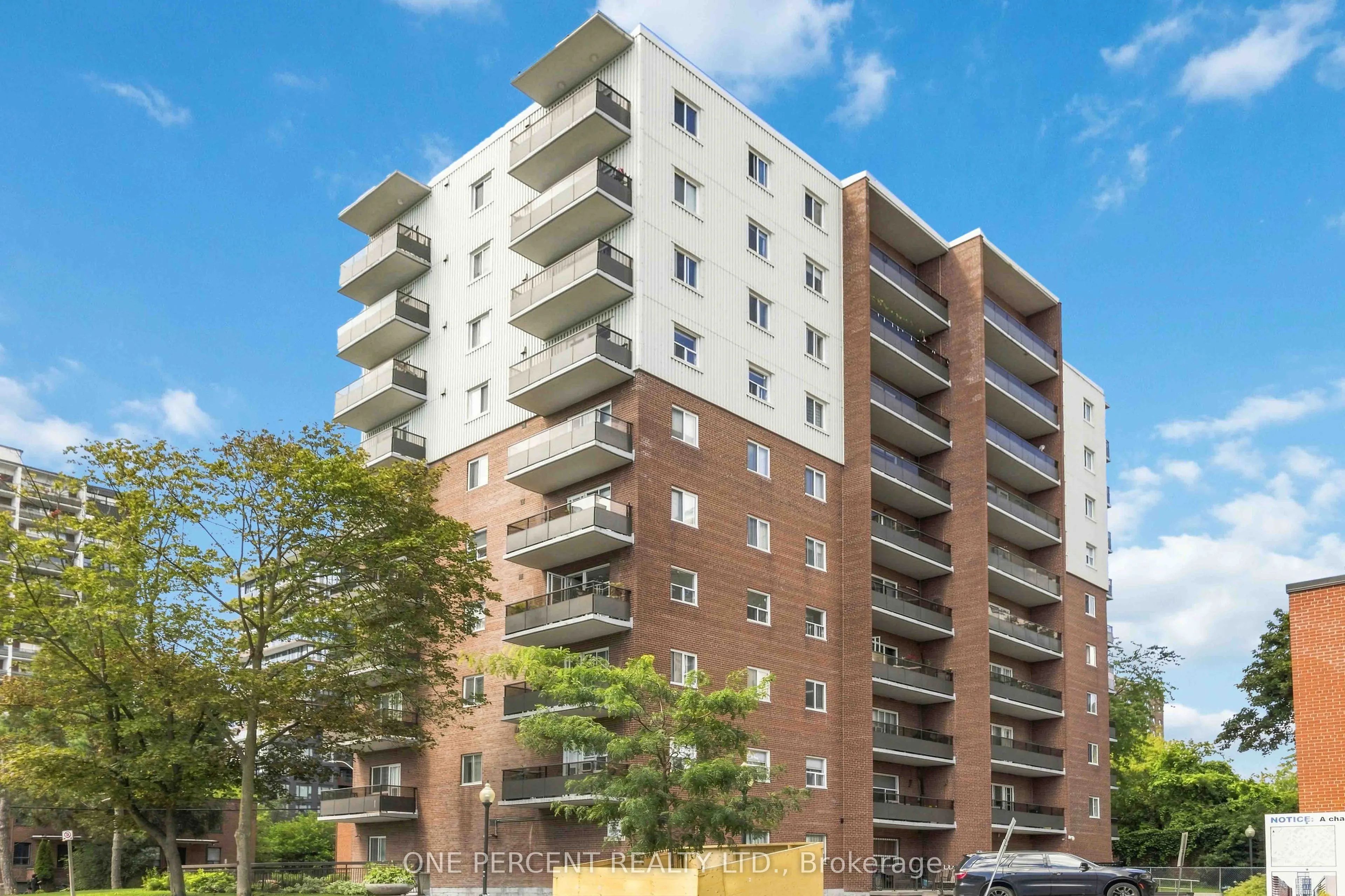 15 Elizabeth Street N #1005
