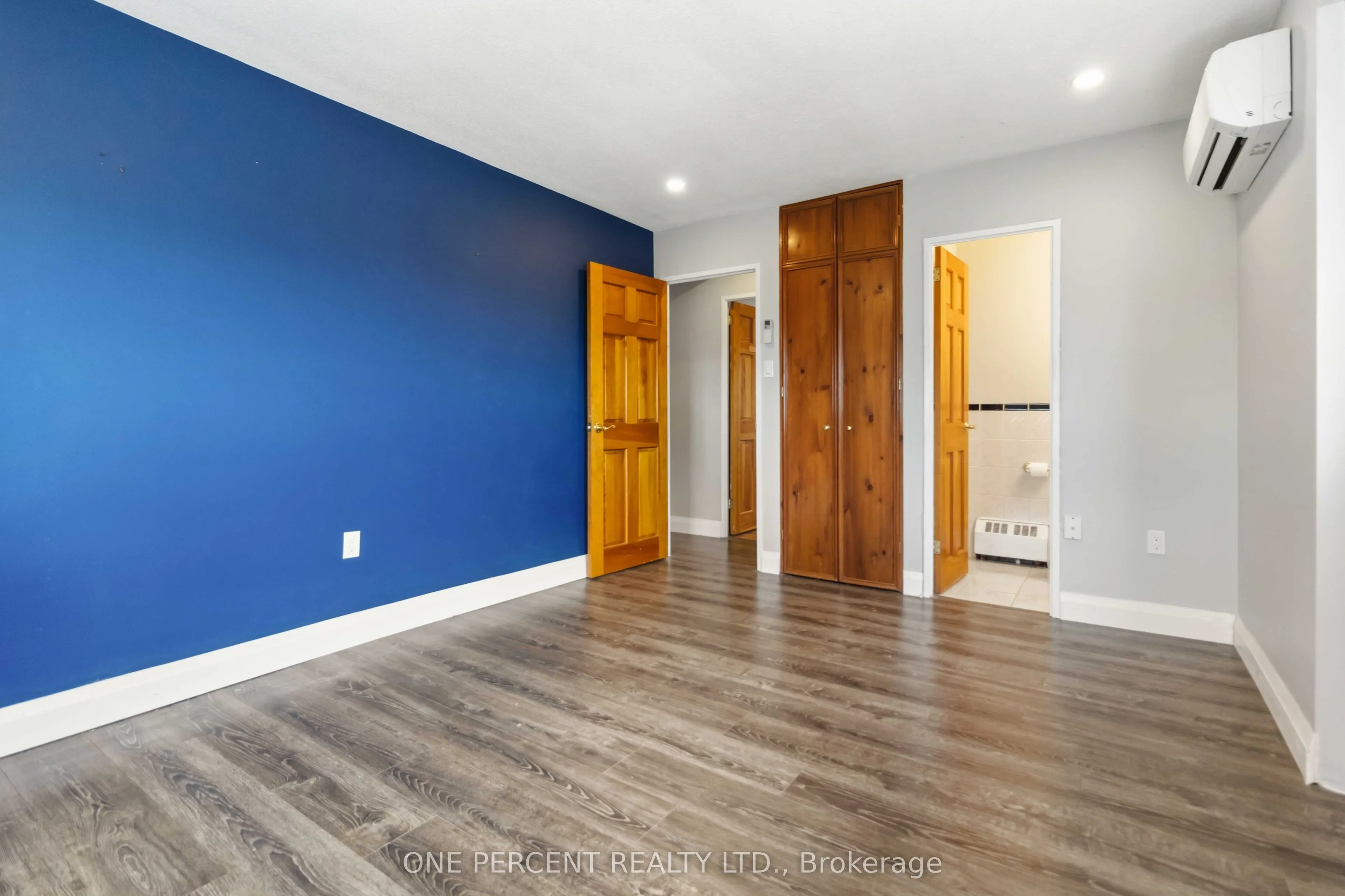 15 Elizabeth Street N #1005