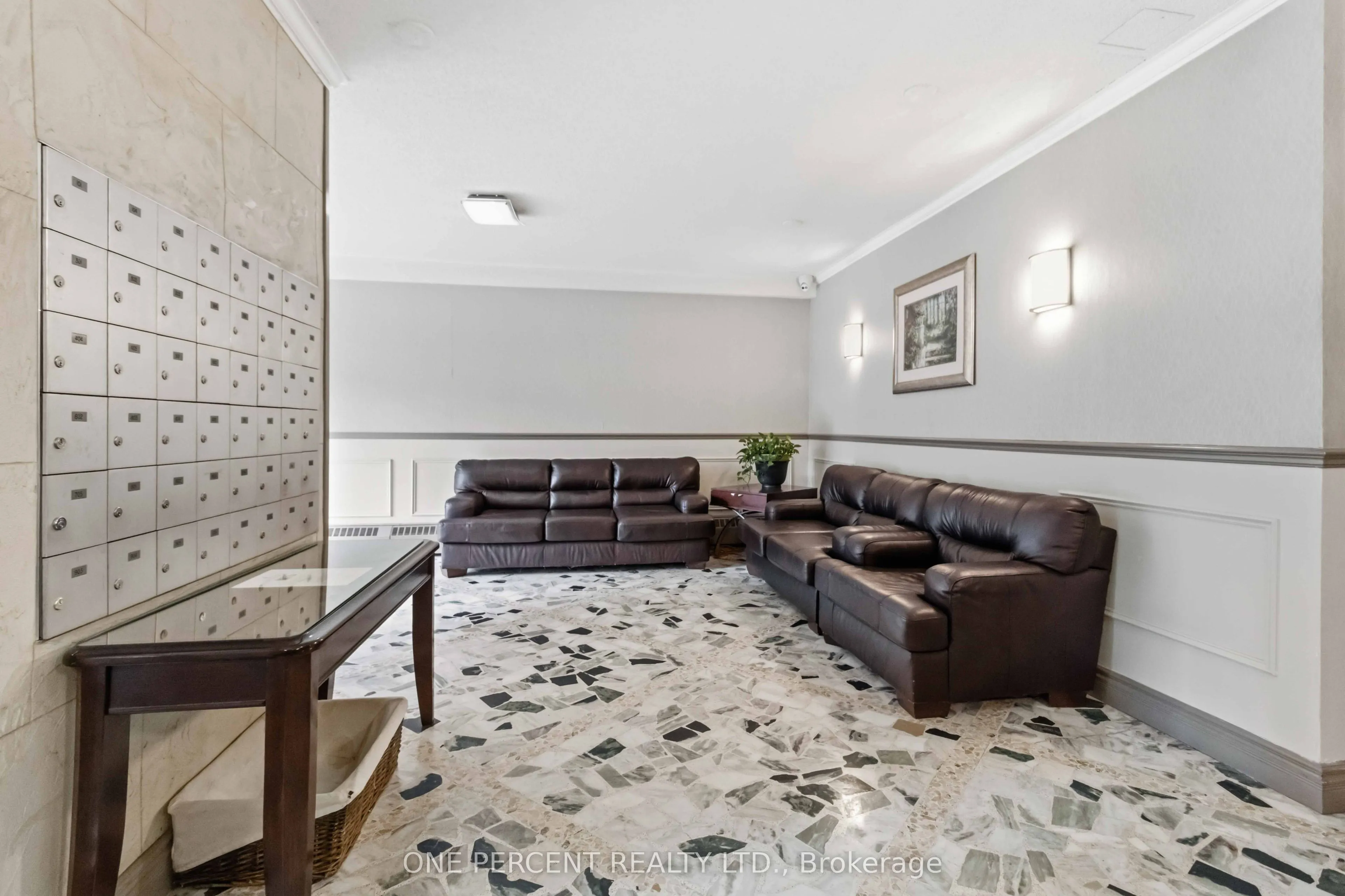 15 Elizabeth Street N #1005