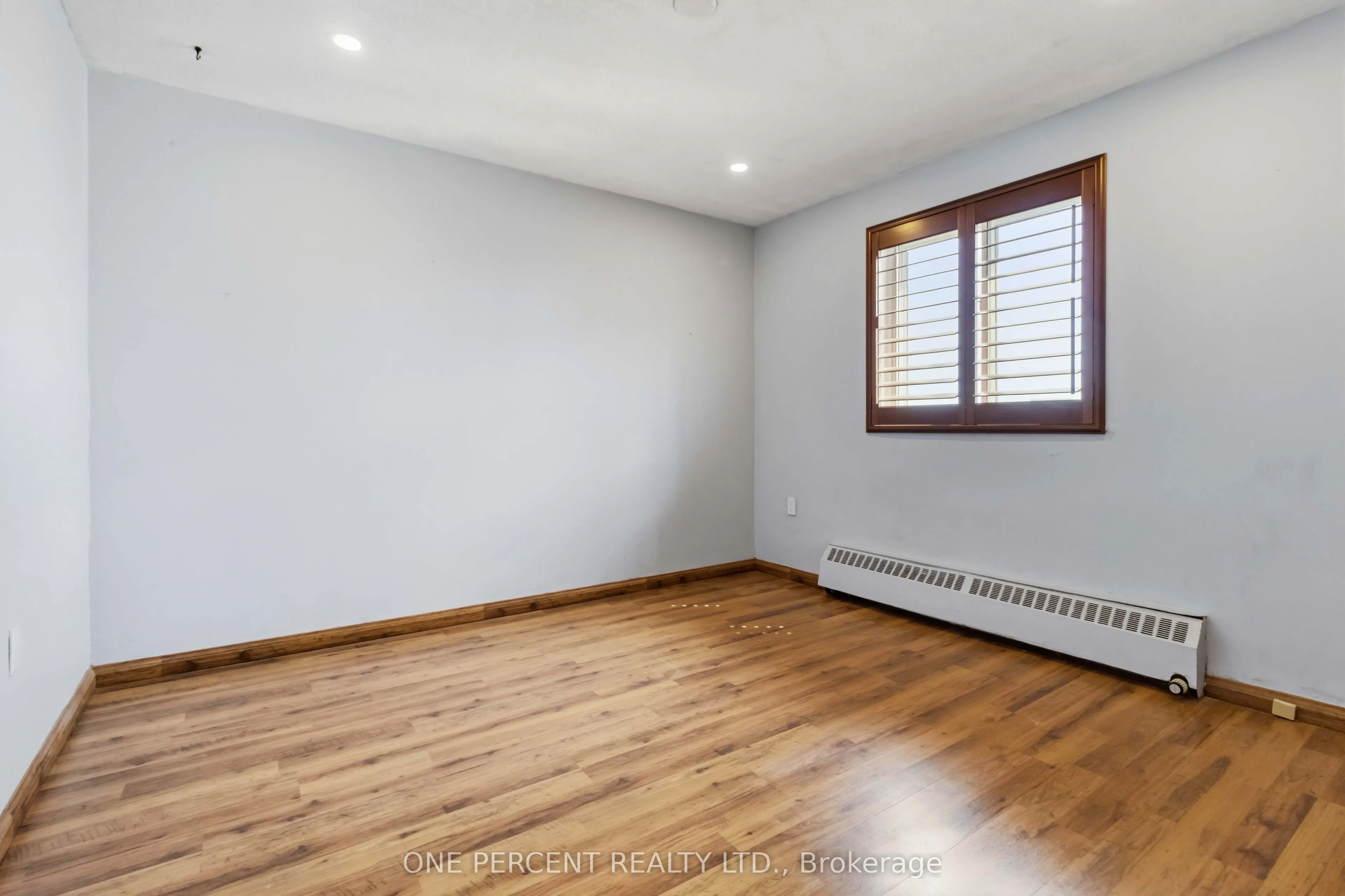 15 Elizabeth Street N #1005
