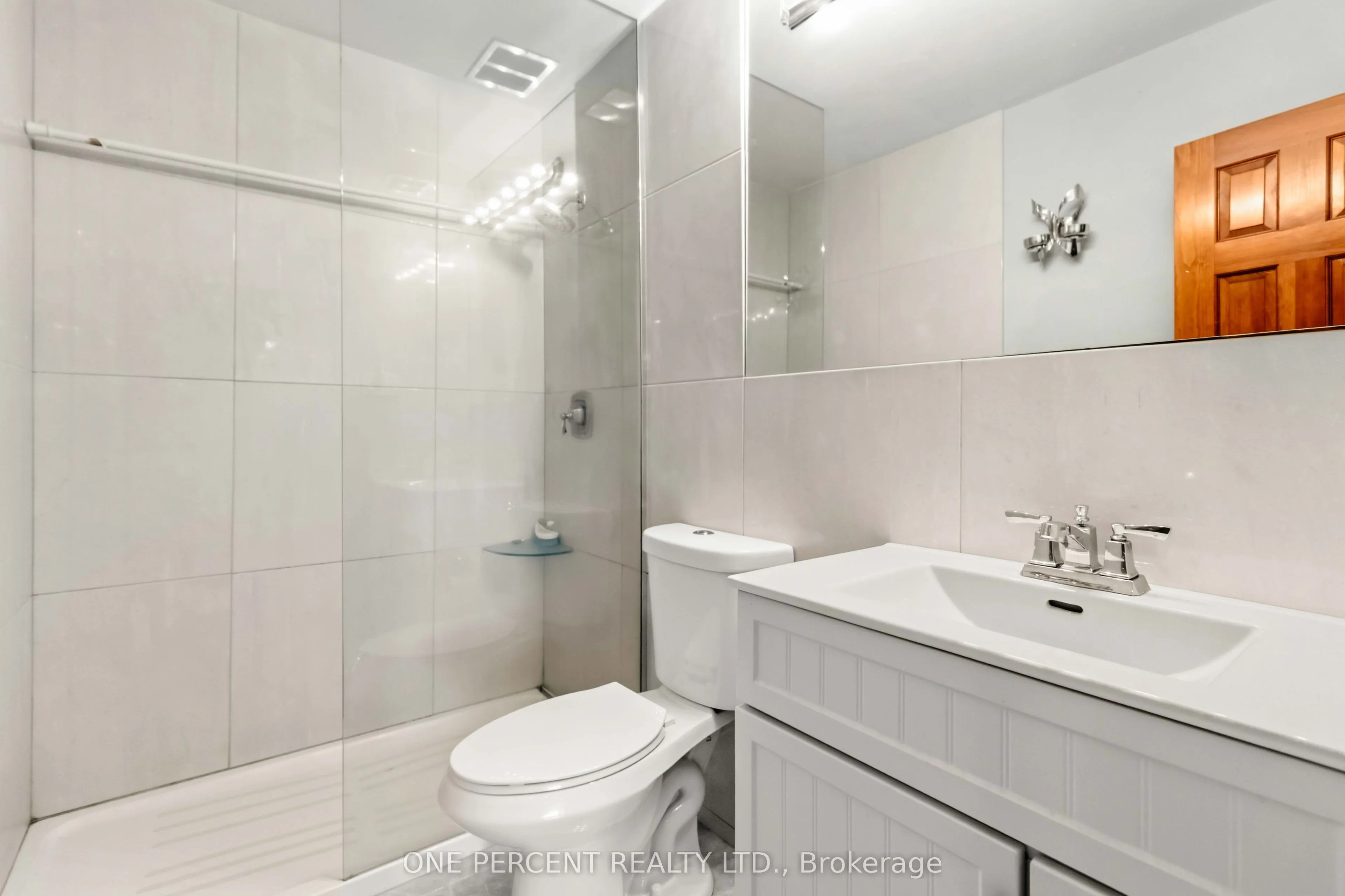 15 Elizabeth Street N #1005