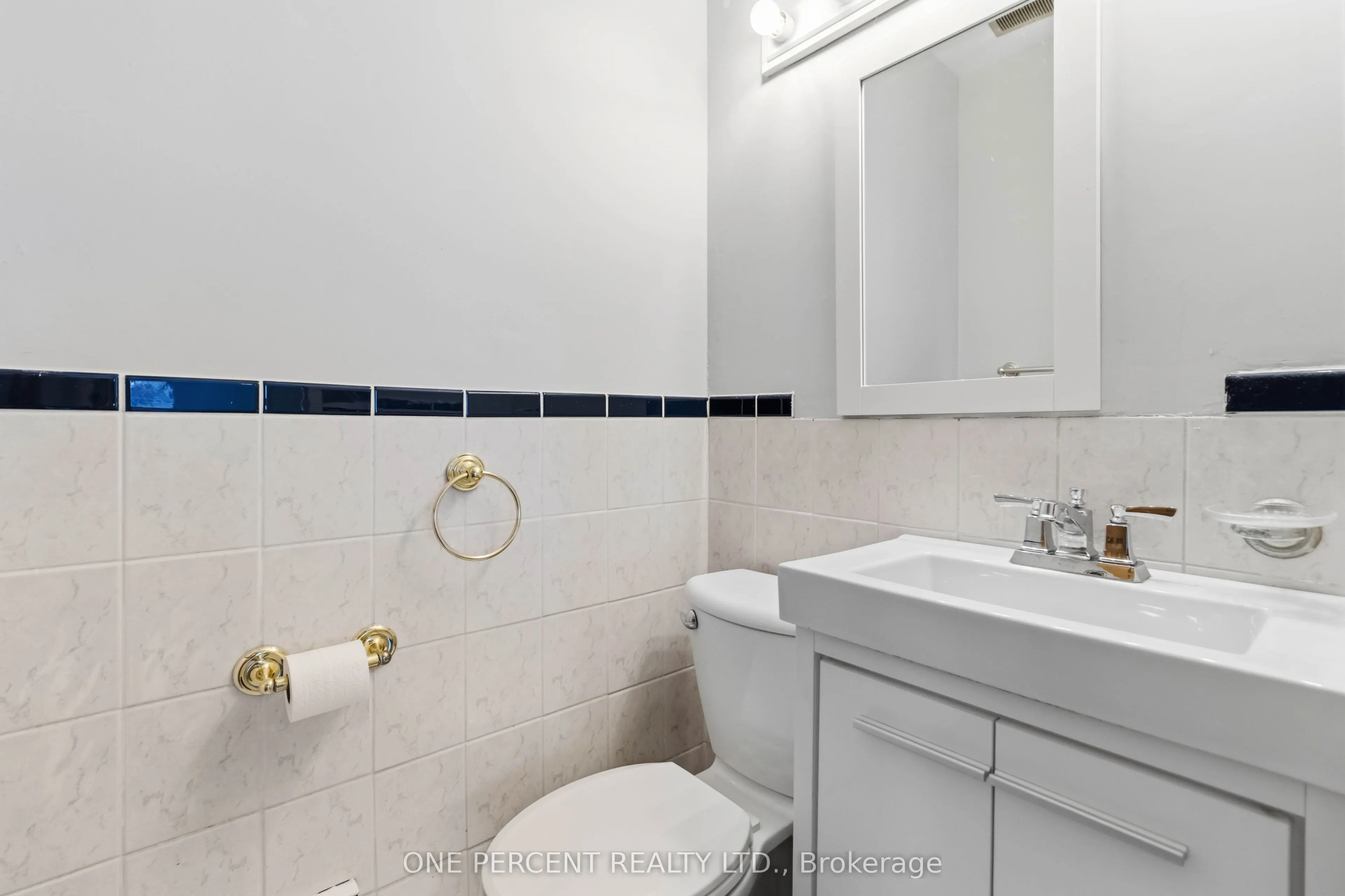 15 Elizabeth Street N #1005