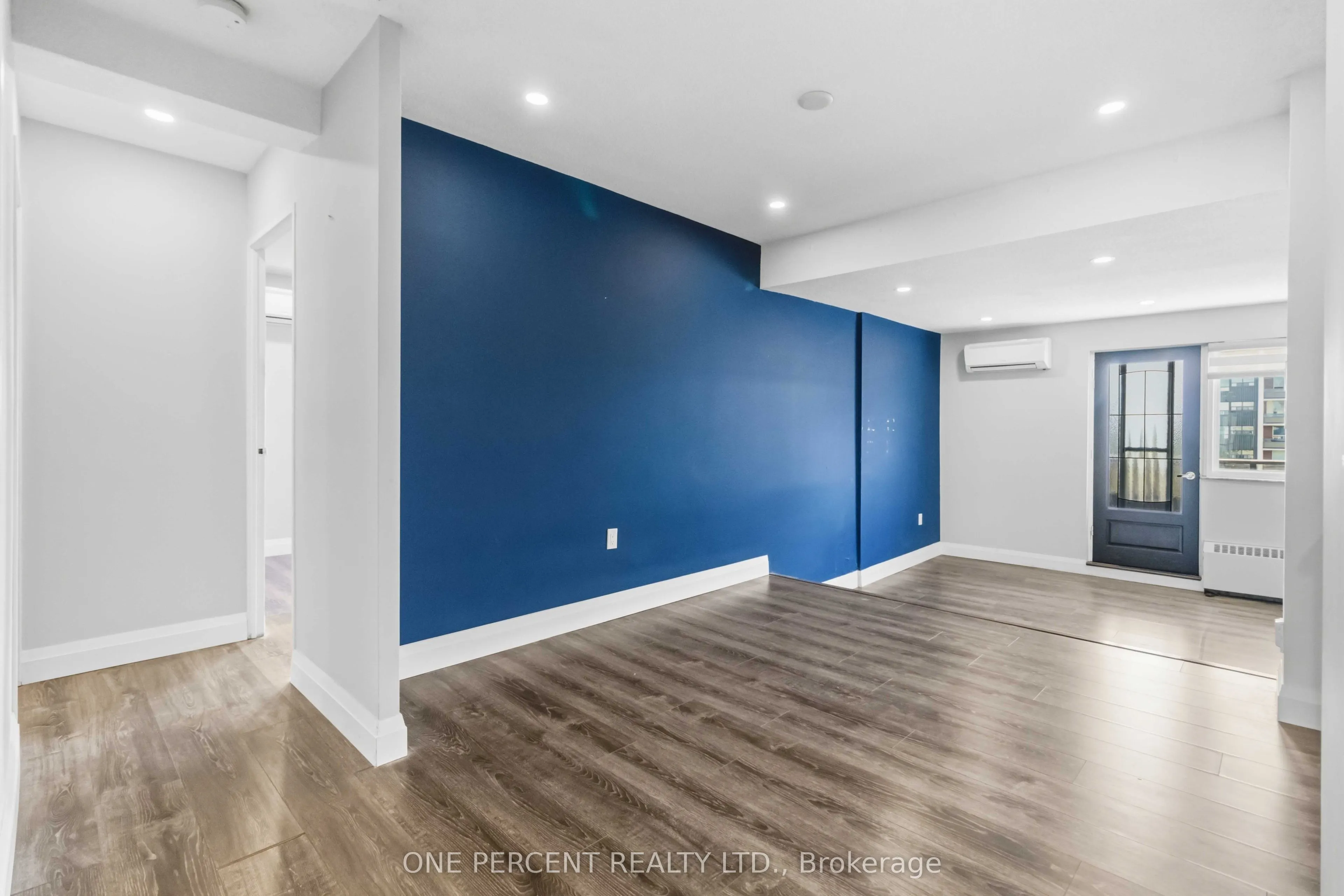 15 Elizabeth Street N #1005
