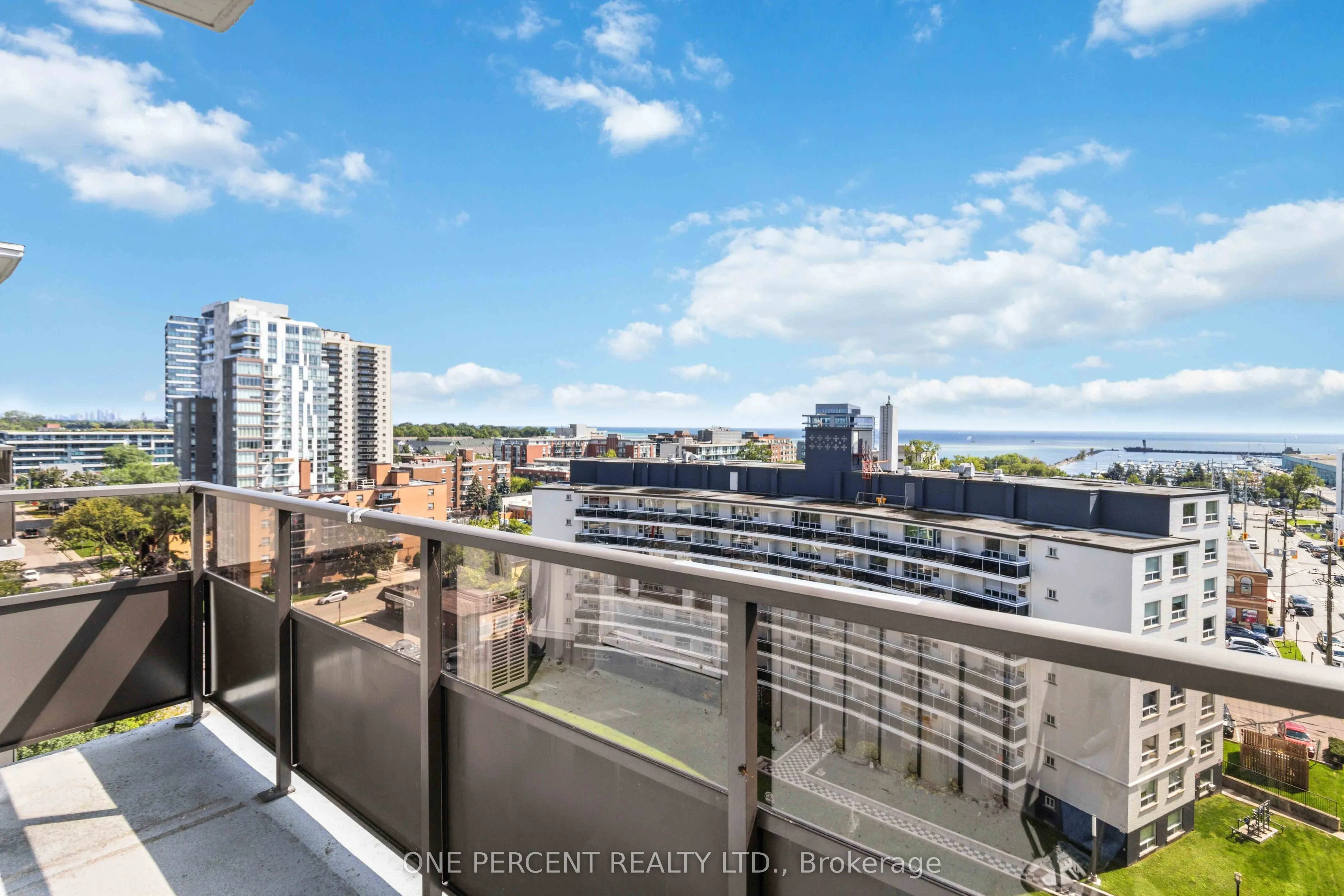 15 Elizabeth Street N #1005