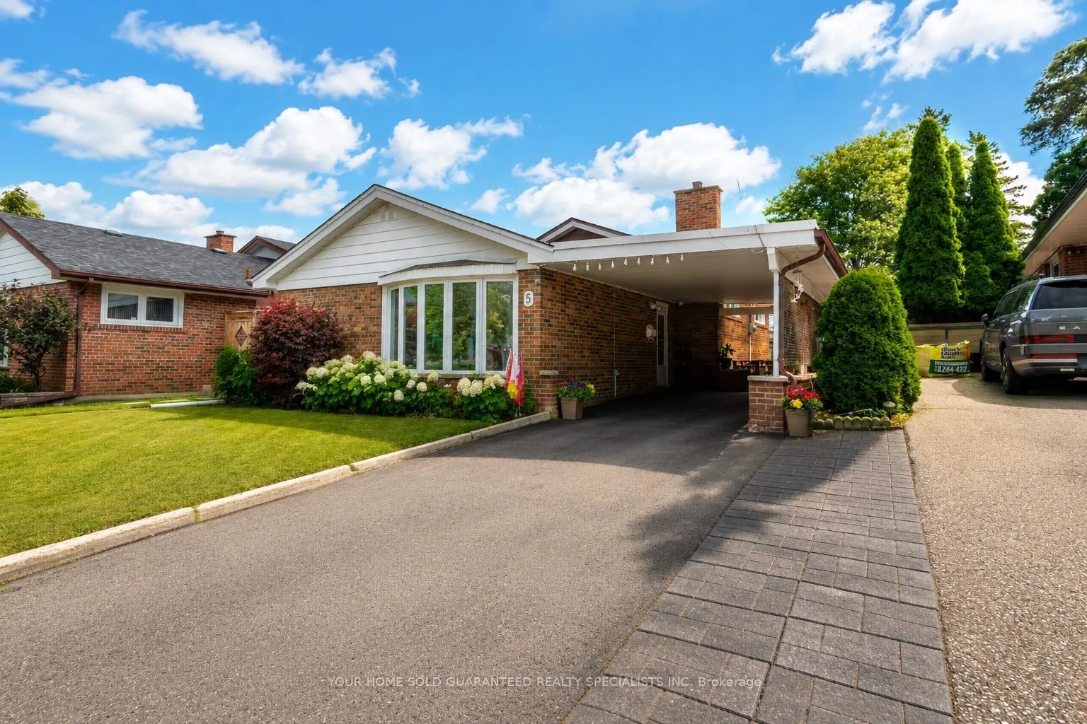 5 Hallow Crescent